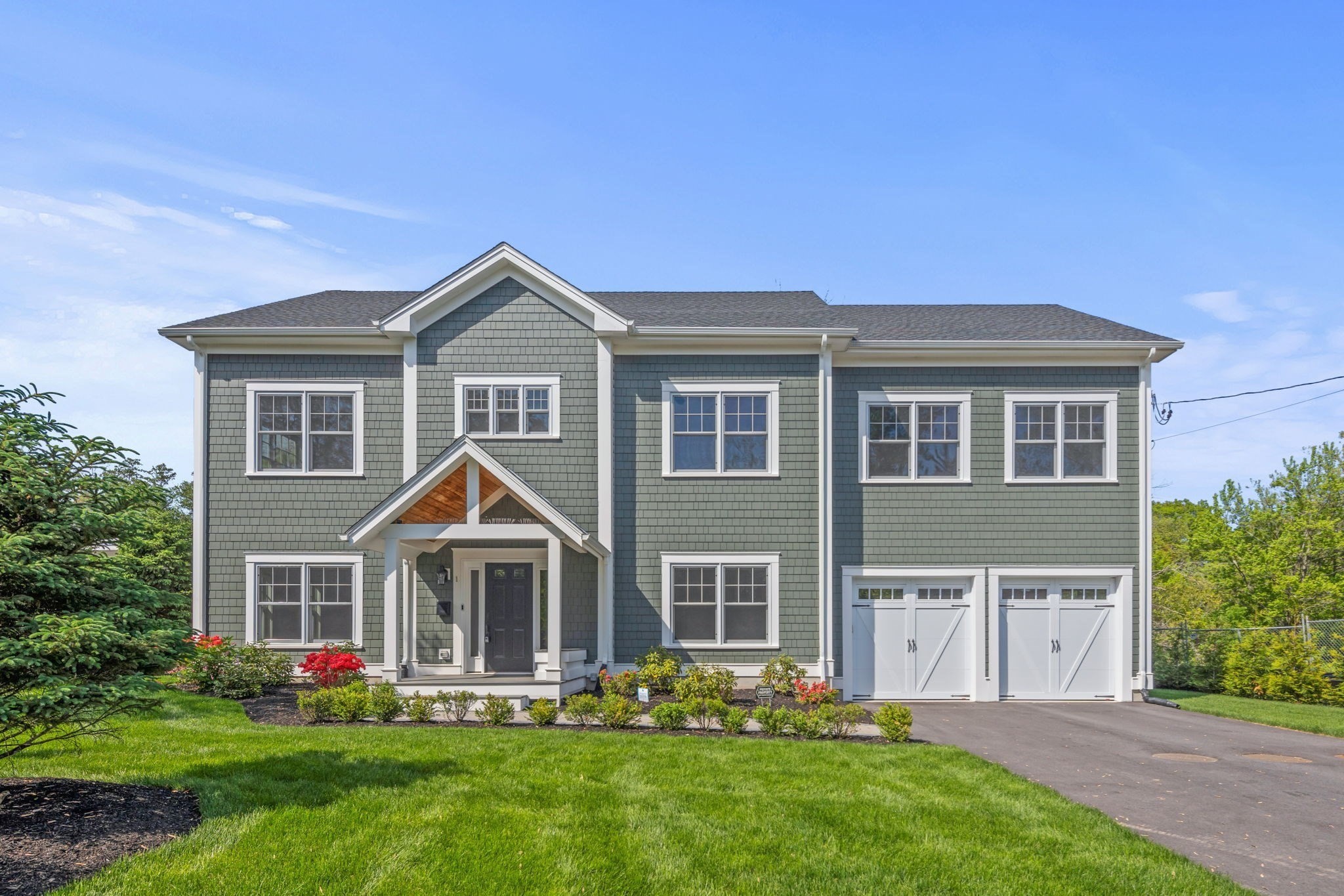 1 Farwell Cir, Newton, MA 02460
