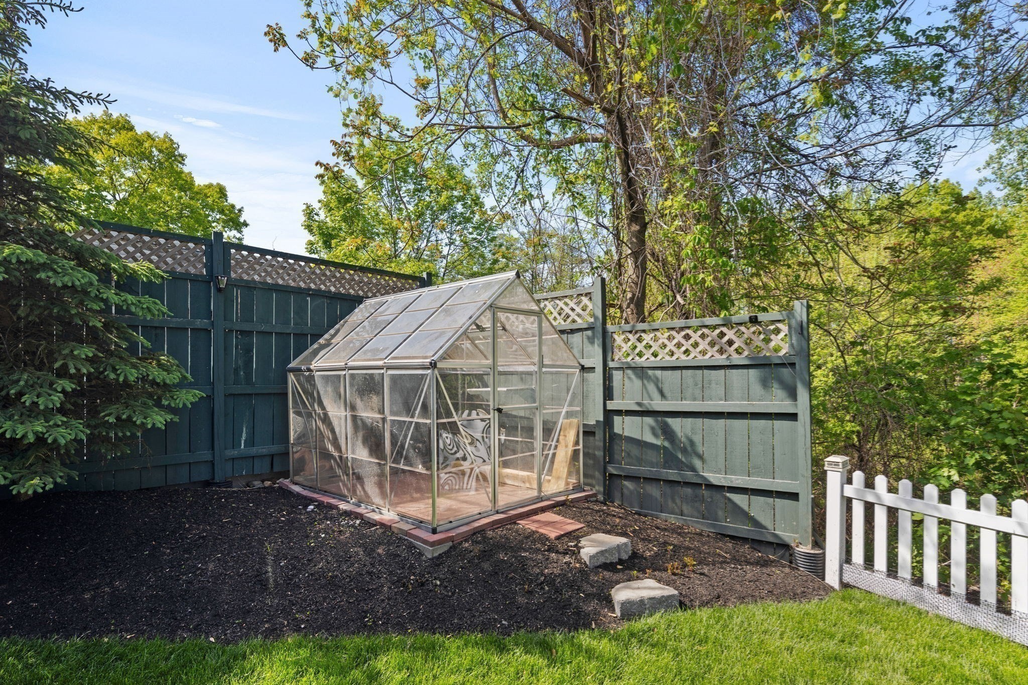 1 Farwell Cir, Newton, MA 02460 - Image 36