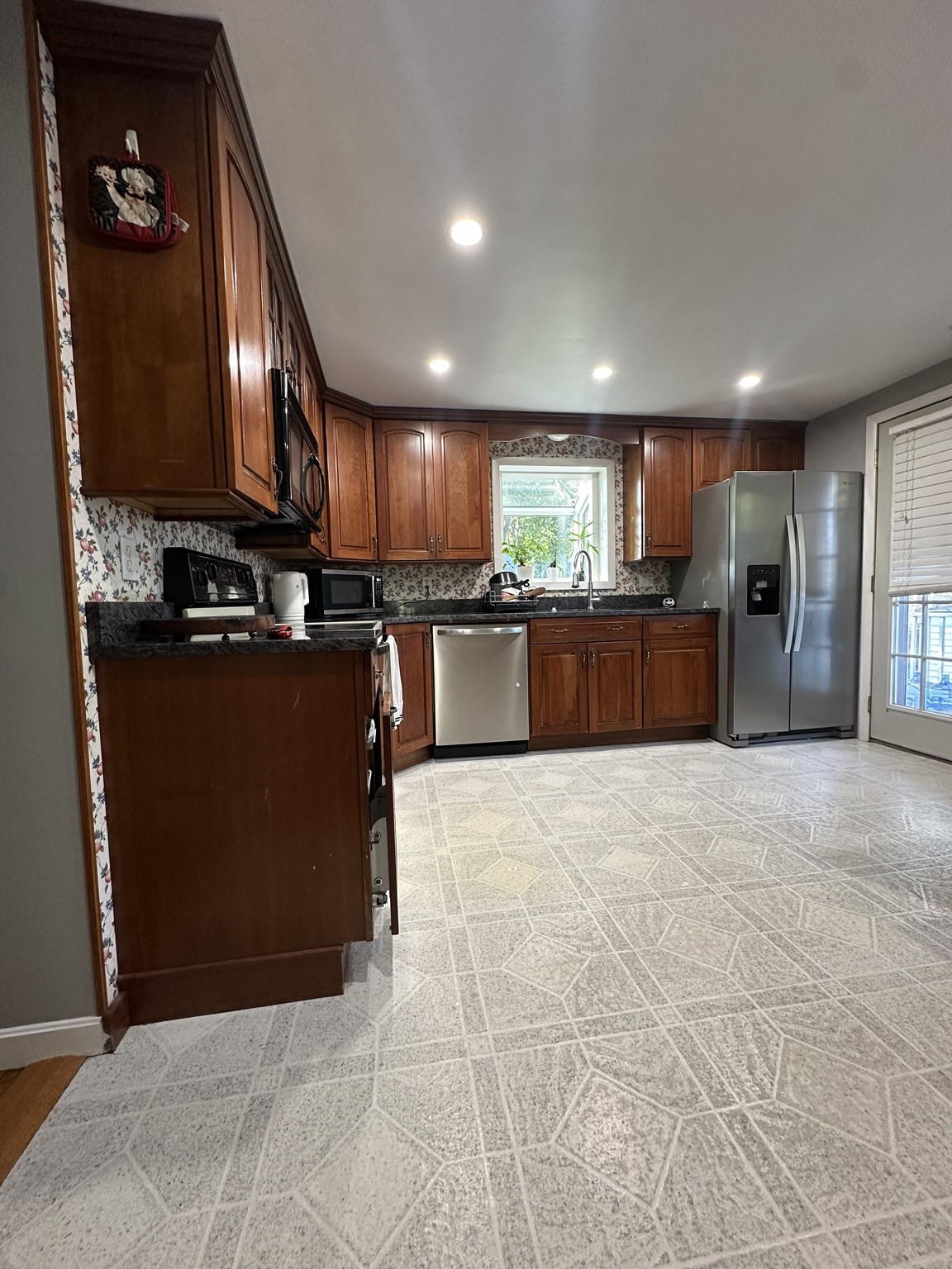31 Fairchild Ave, Saugus, MA 01906 - Image 24