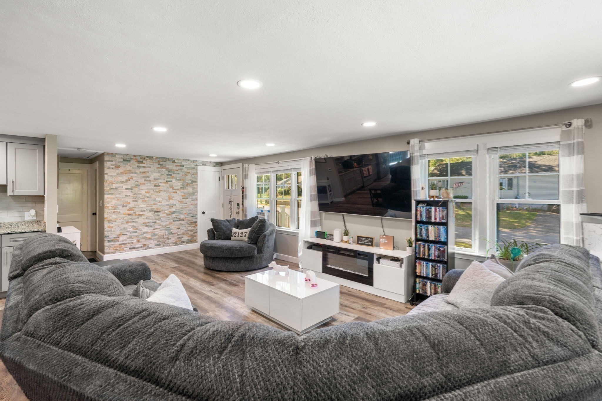 14 Jamieson St, Abington, MA 02351 - Image 4