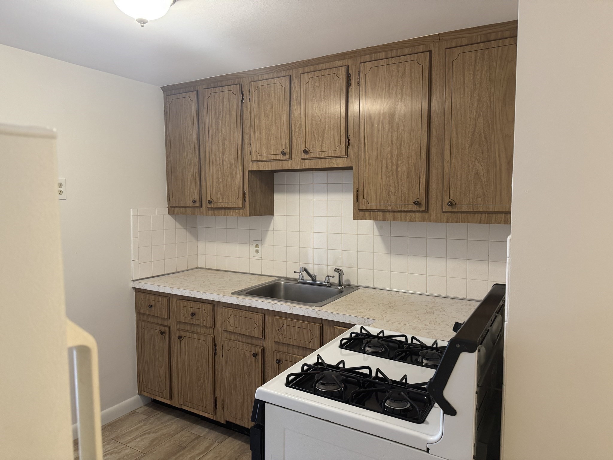 100 Magnolia Ave Unit 4, Lynn, MA 01904 - Image 11