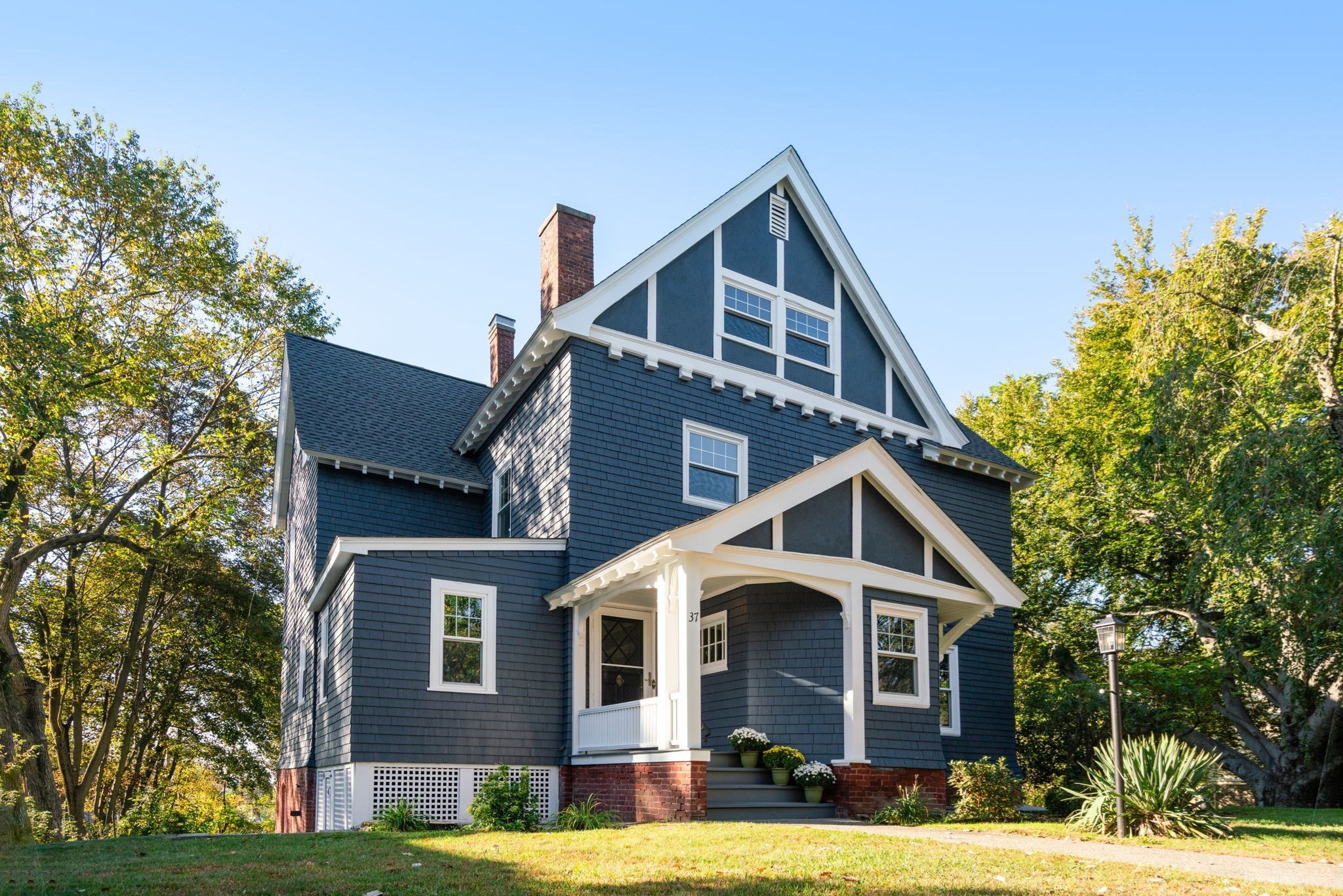 37 Kenwood Ave, Worcester, MA 01605