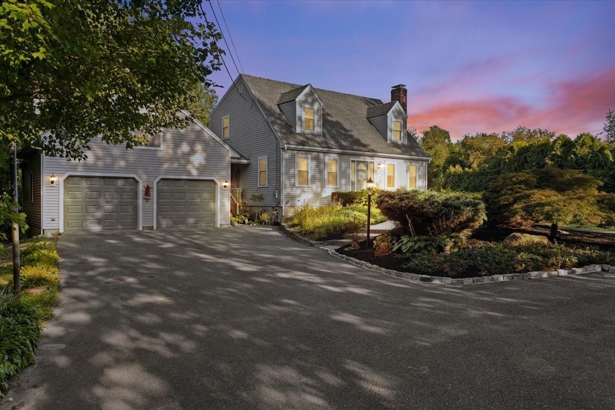 649 Middleboro Ave, Taunton, MA 02718