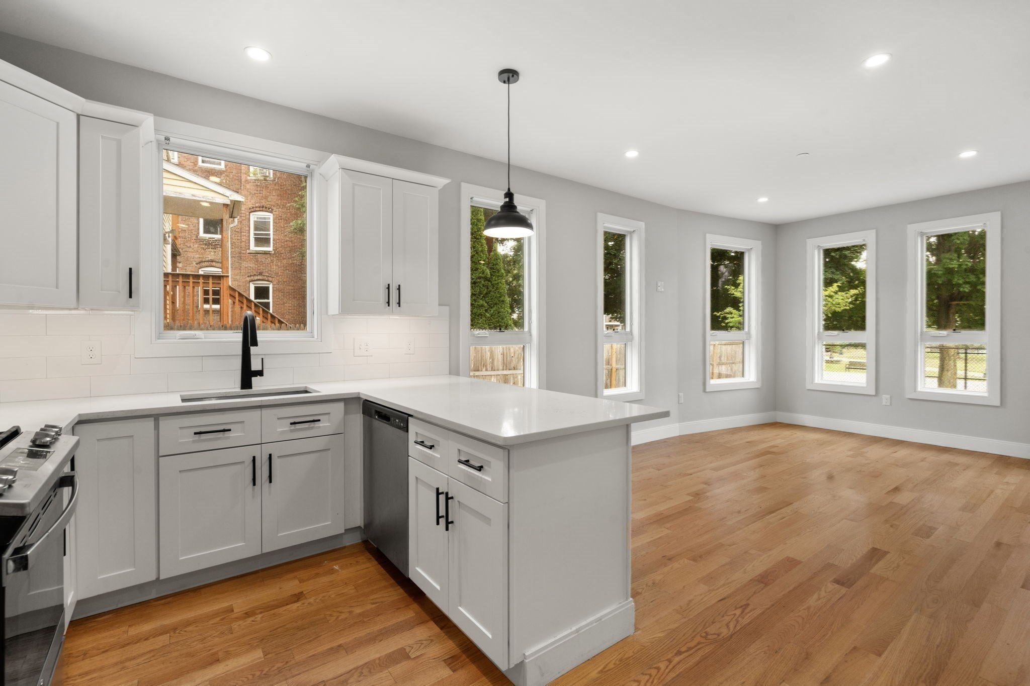 123 Centre St Unit TH6, Dorchester, Boston, MA 02124 - Image 3