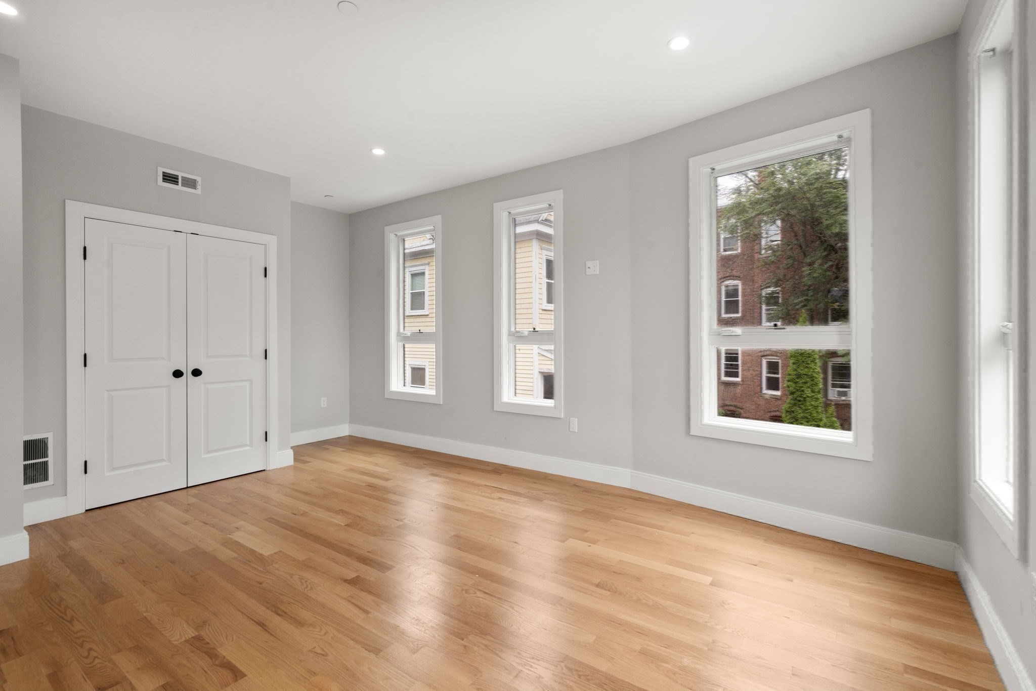 123 Centre St Unit TH6, Dorchester, Boston, MA 02124 - Image 22