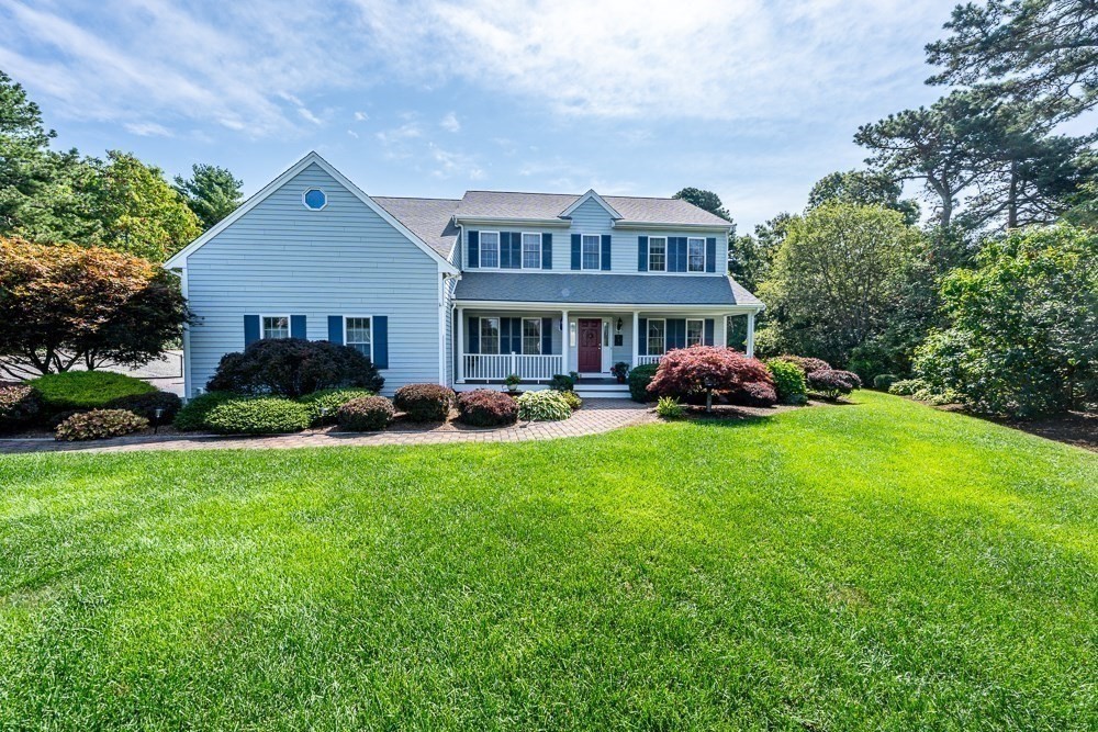 7 Mizzen Ln, Bourne, MA 02532