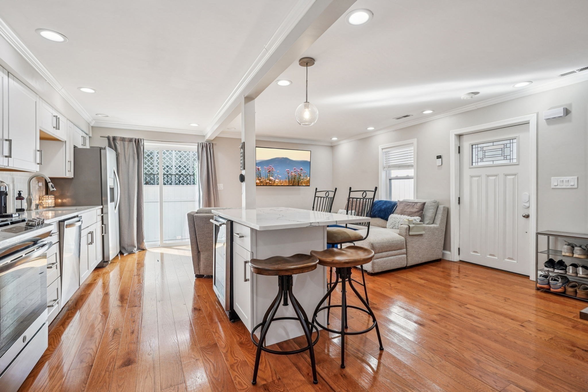 152 Saratoga St, East Boston, Boston, MA 02128 - Image 2