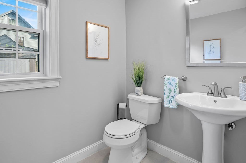 27 Warren St Unit 1, Newburyport, MA 01950 - Image 18