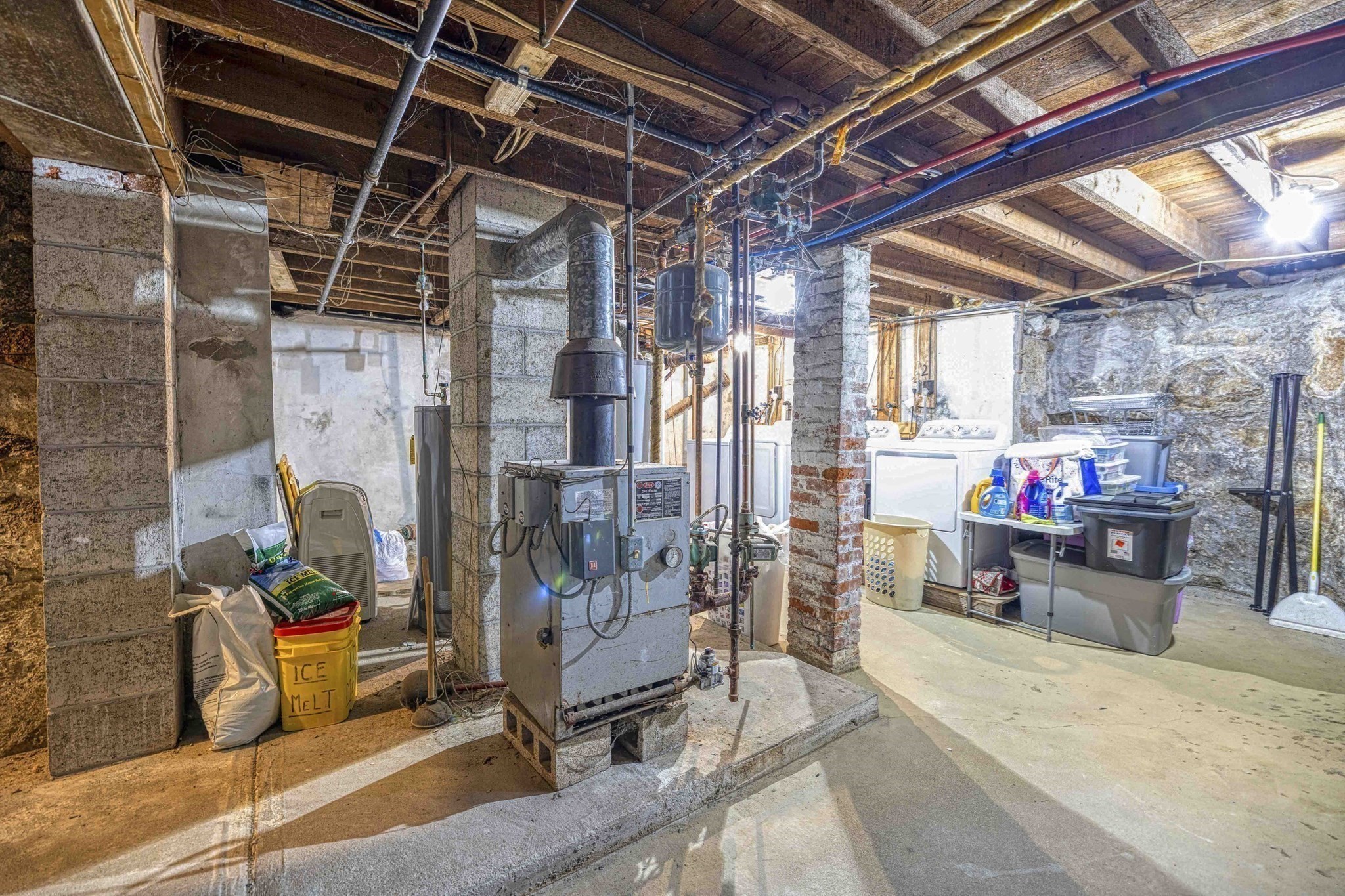 196 Snell St, Fall River, MA 02721 - Image 15