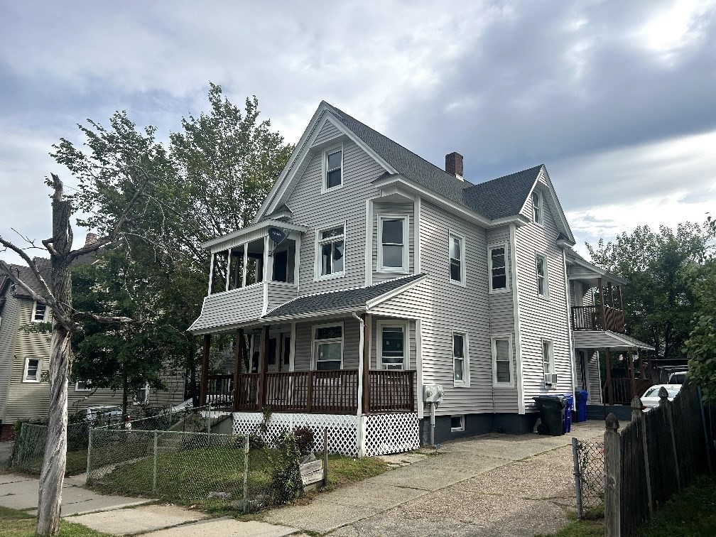 15 Malden St, Springfield, MA 01108 - Image 2