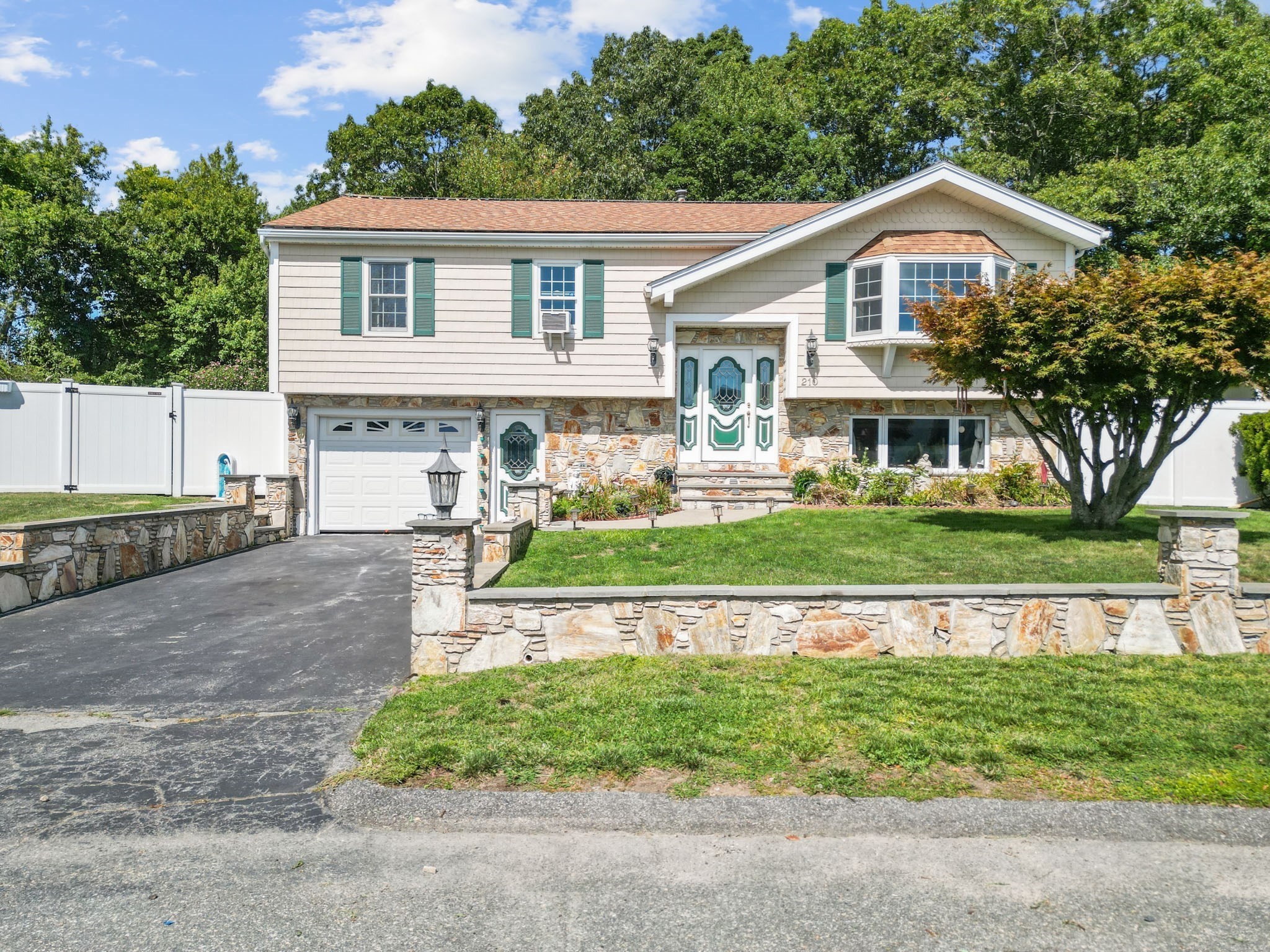 210 Heritage Drive, New Bedford, MA 02745
