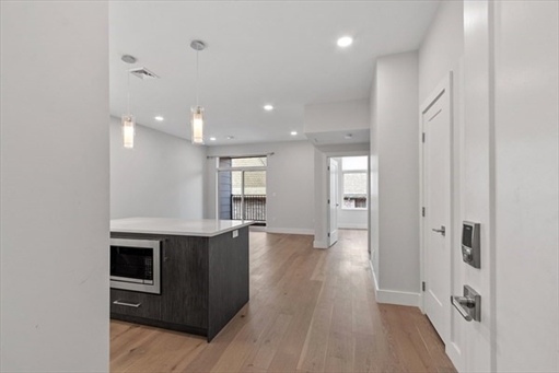 124 Highland Ave, Apt 204