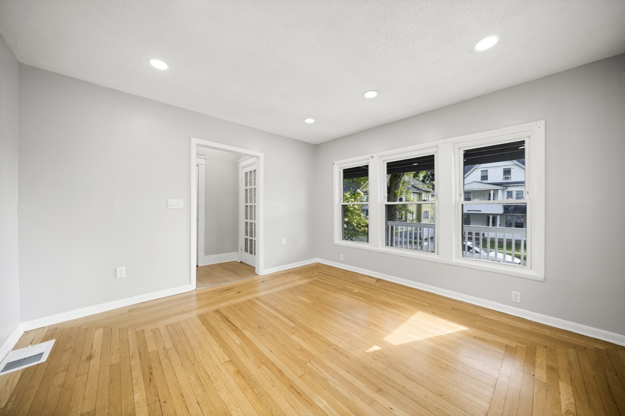 57 Narragansett St, Springfield, MA 01107 - Image 11