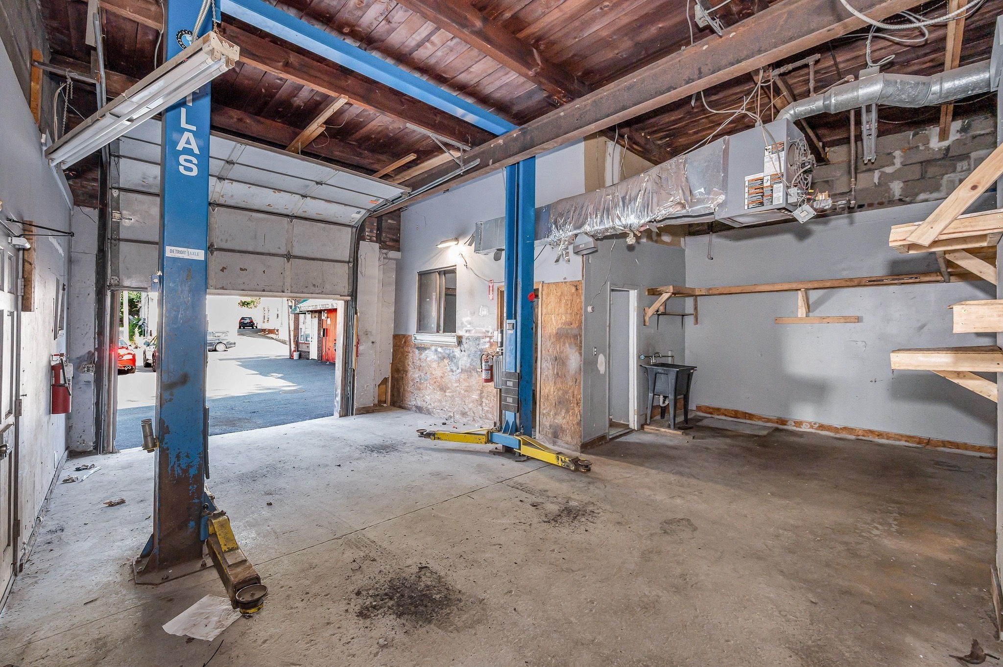 194 River St, Haverhill, MA 01832 - Image 29