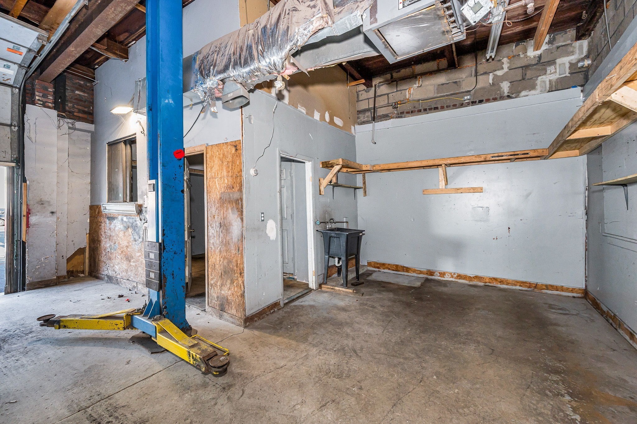 194 River St, Haverhill, MA 01832 - Image 30