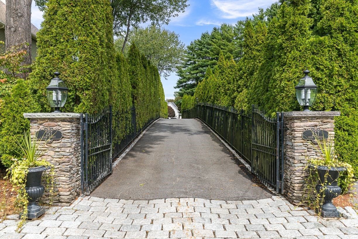 257 High Street, Winchester, MA 01890