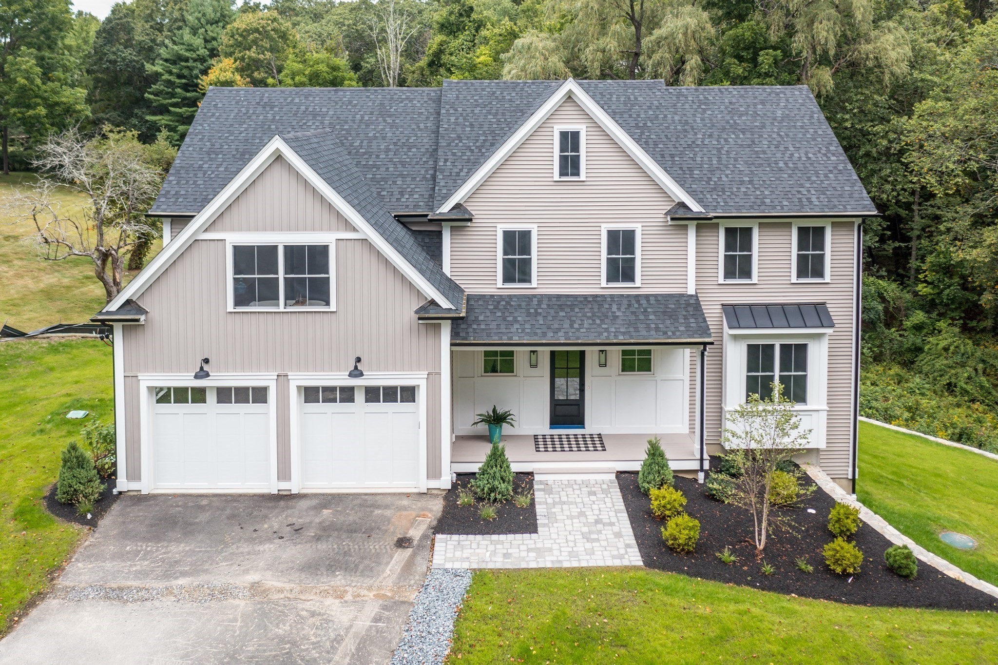 94 Woodland St, Natick, MA 01760