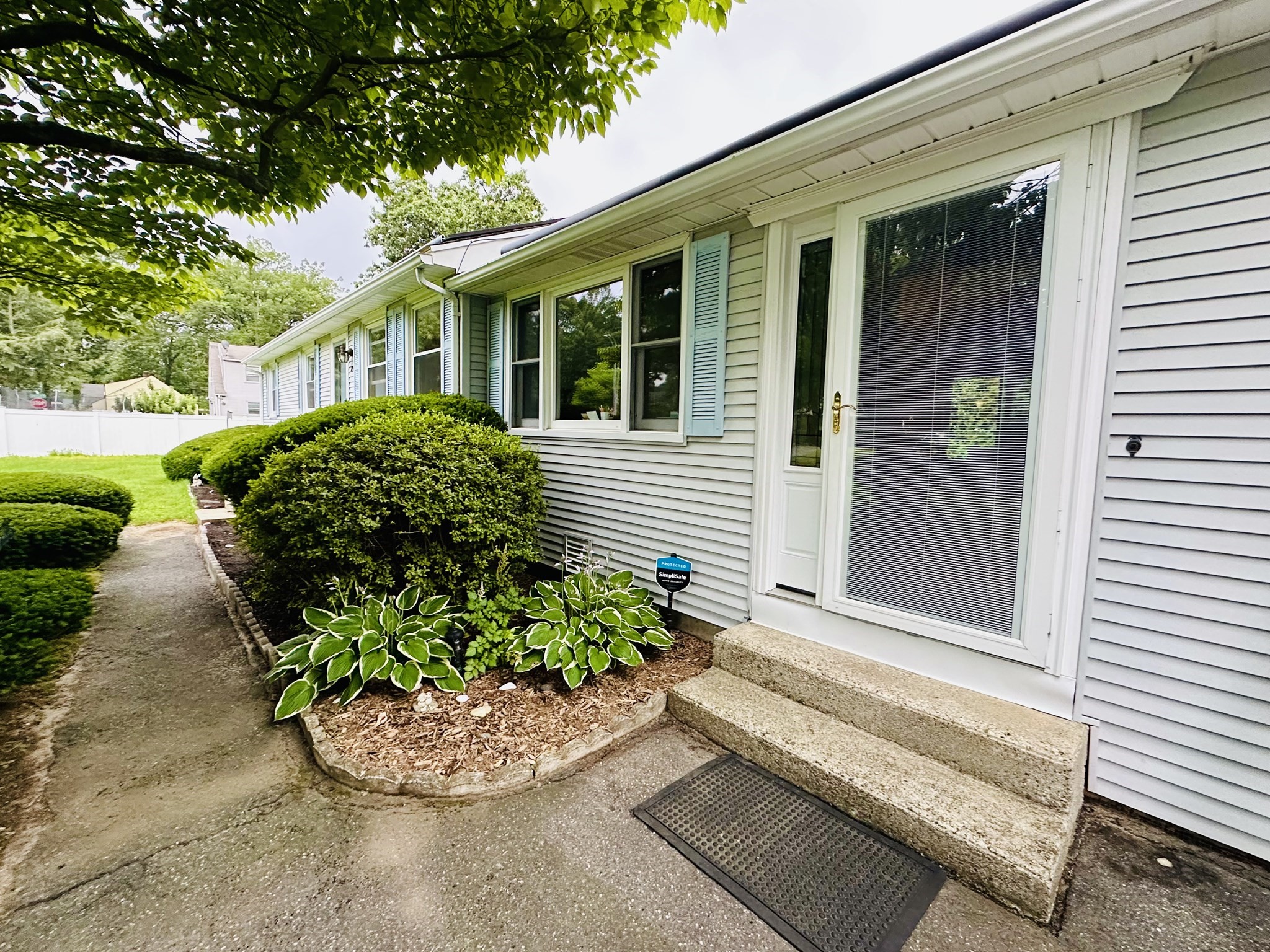 128 Sherwood Rd, Springfield, MA 01119 - Image 2