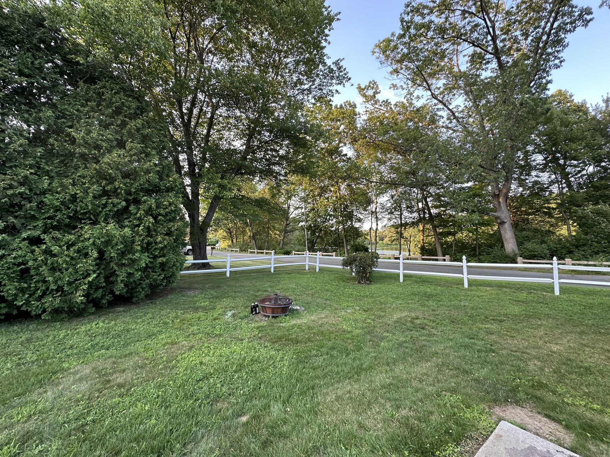 128 Sherwood Rd, Springfield, MA 01119 - Image 26