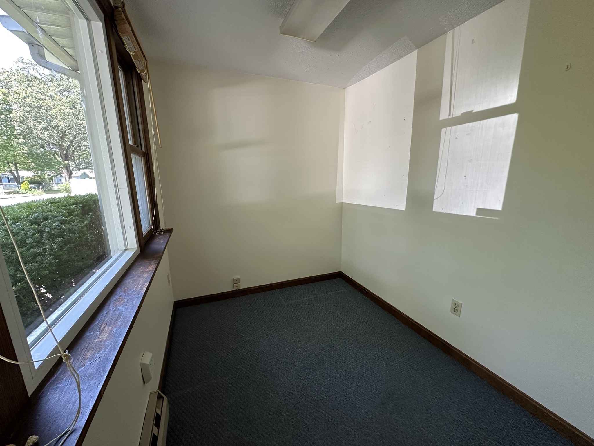 128 Sherwood Rd, Springfield, MA 01119 - Image 37