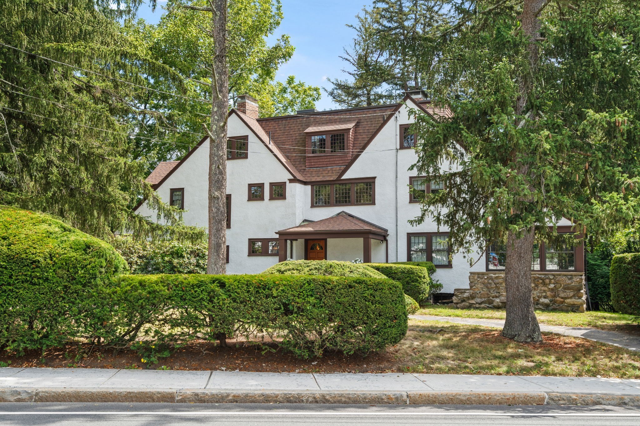 570 Washington Street, Dedham, MA 02026