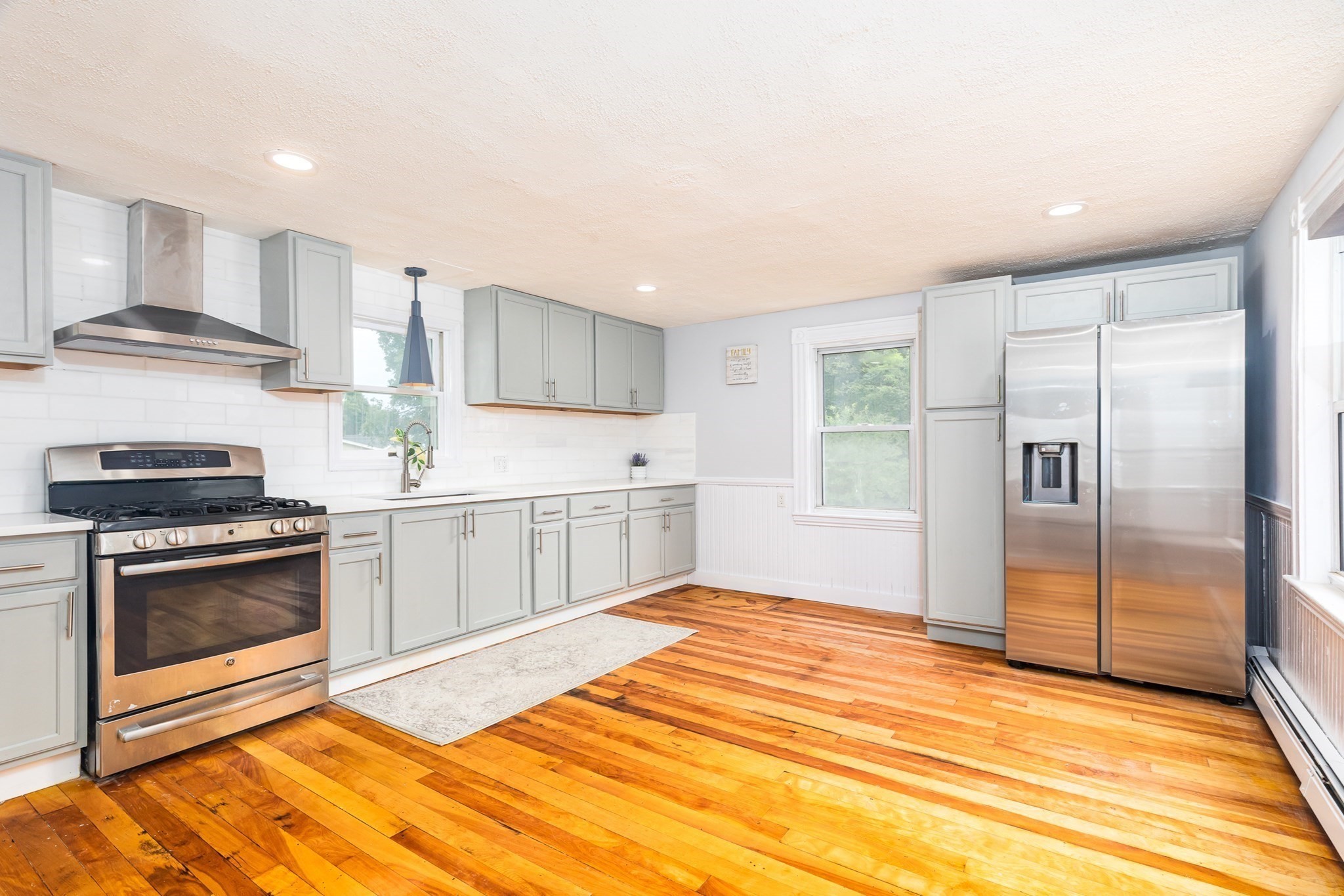 24 Purchase St, Danvers, MA 01923