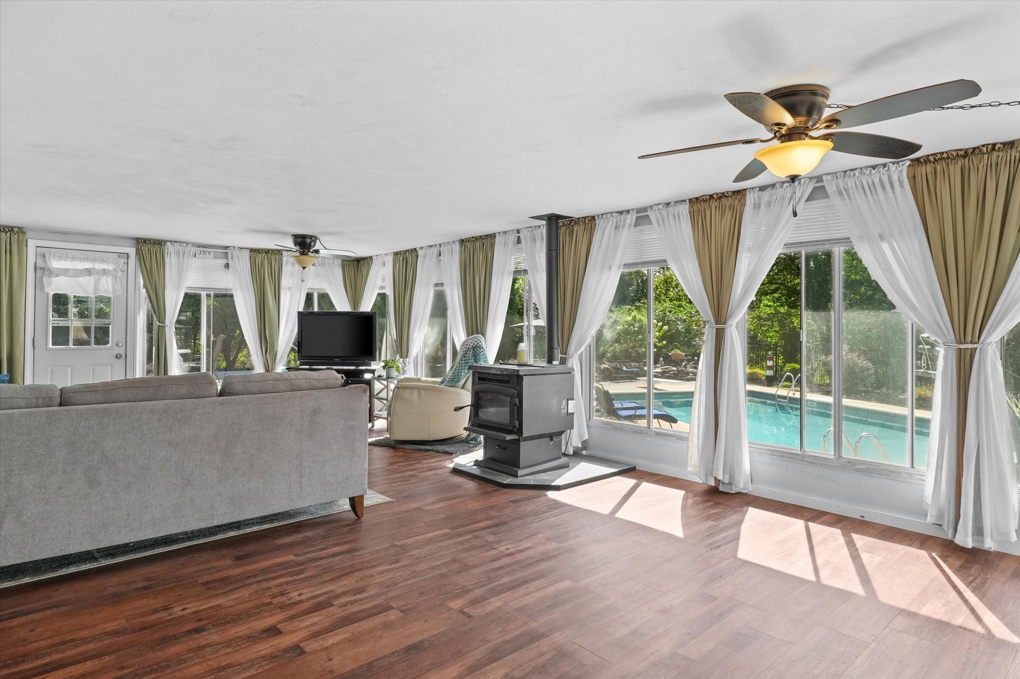 1084 Main St, Leominster, MA 01453 - Image 28