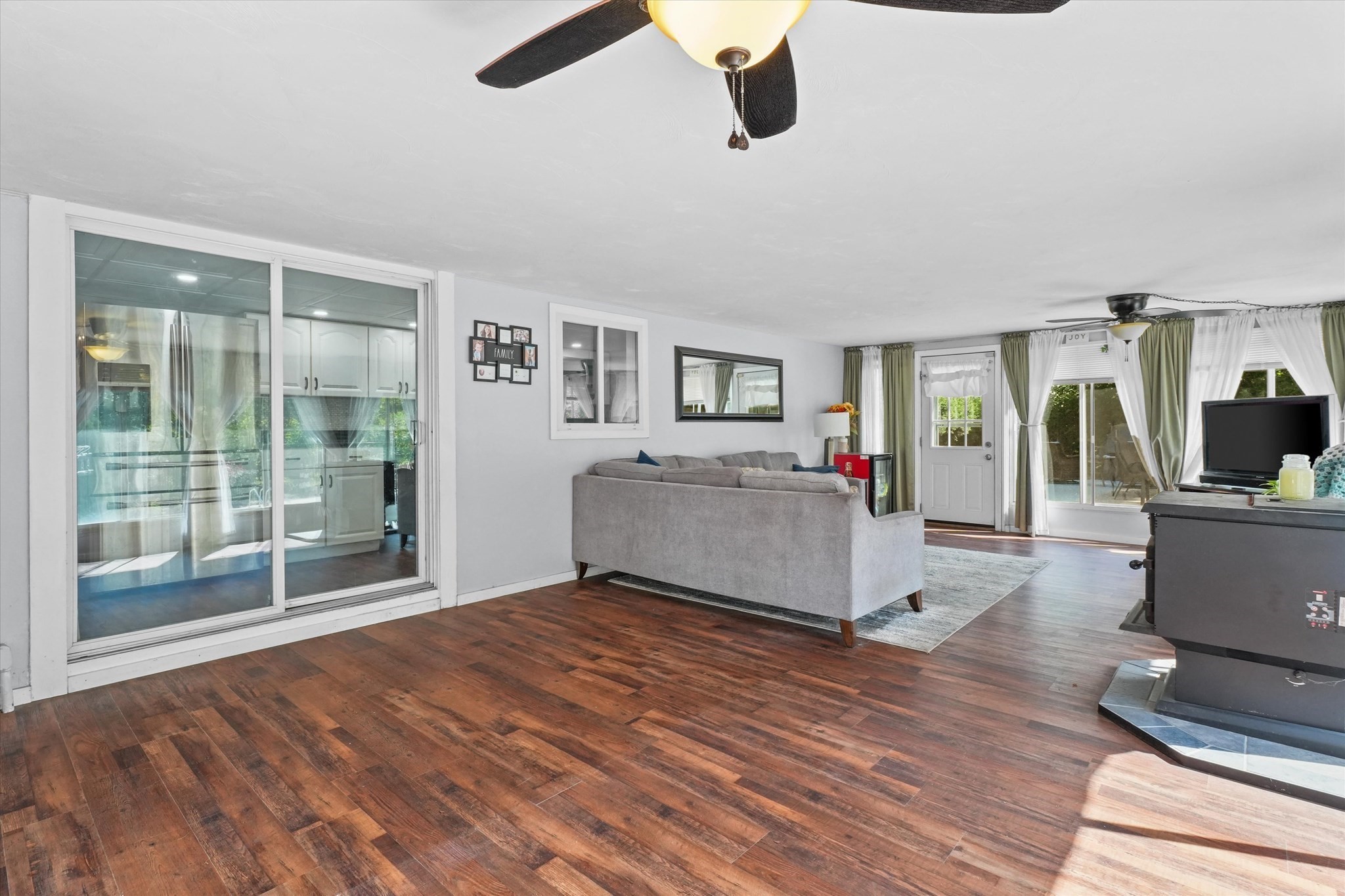 1084 Main St, Leominster, MA 01453 - Image 29