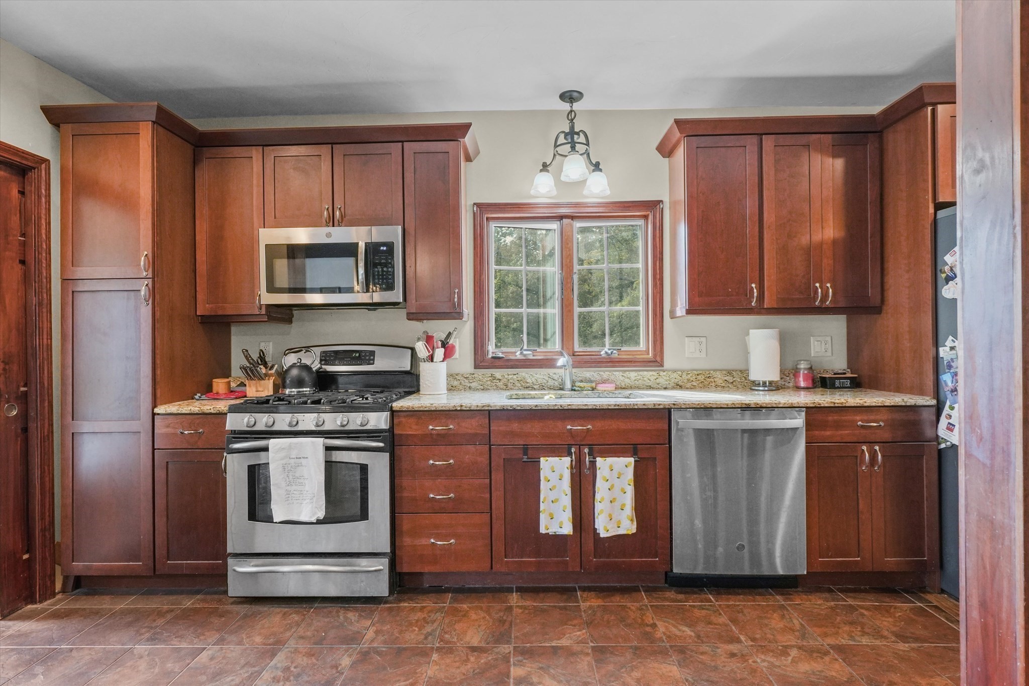 1084 Main St, Leominster, MA 01453 - Image 4