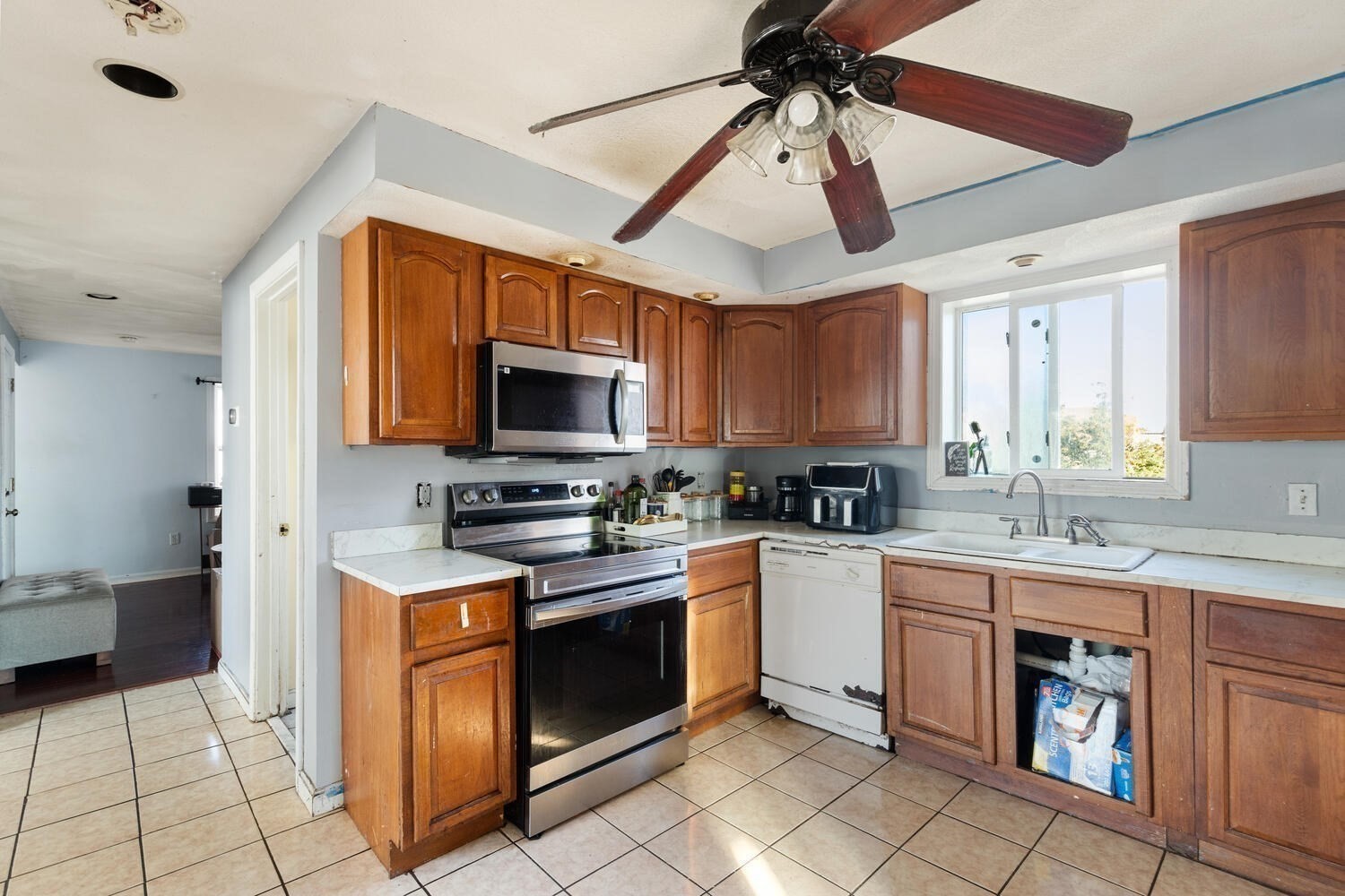 14 Jewetts Ct, Lynn, MA 01902 - Image 12