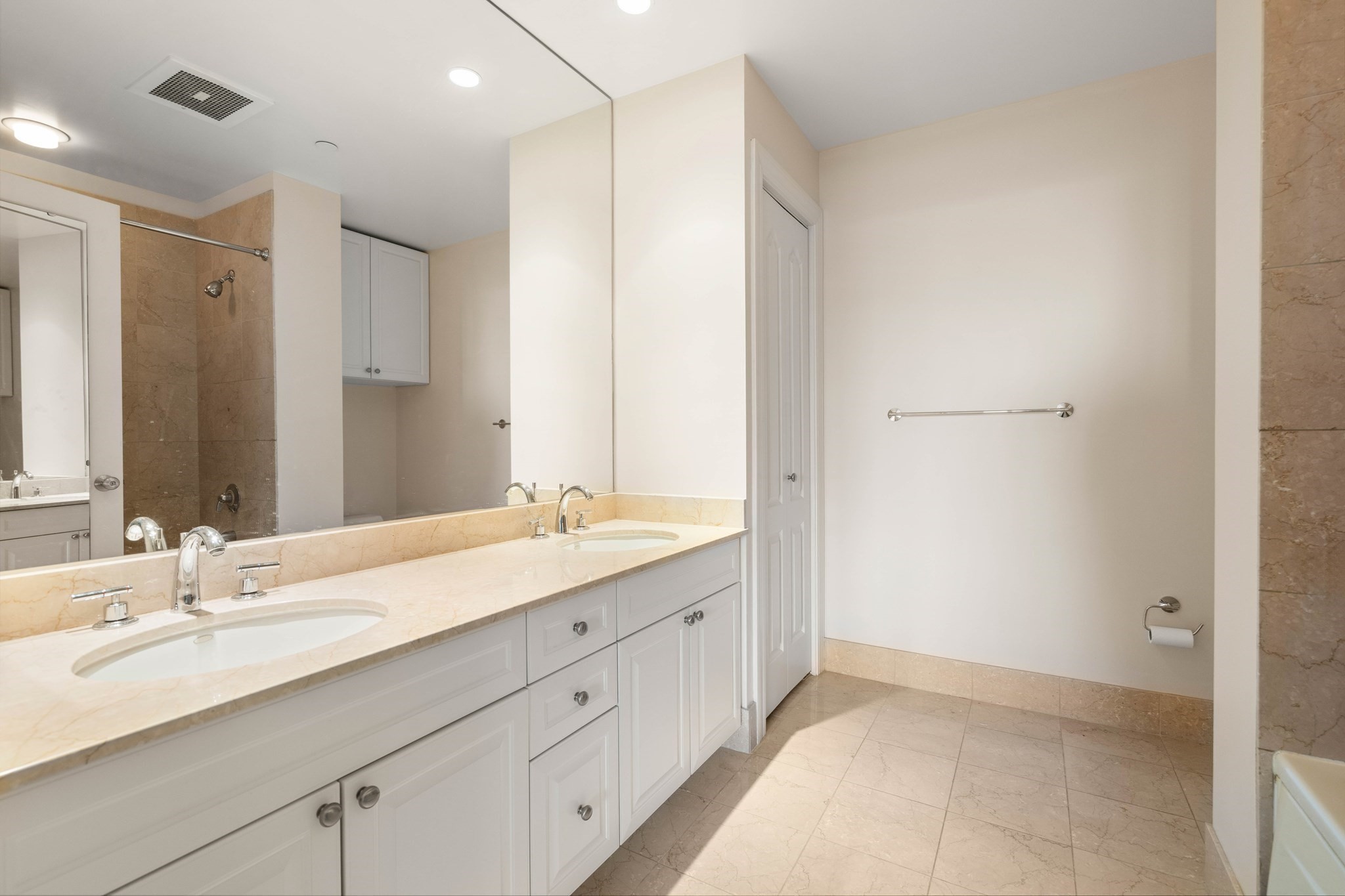 1 Huntington Unit 904, Back Bay, Boston, MA 02116 - Image 4