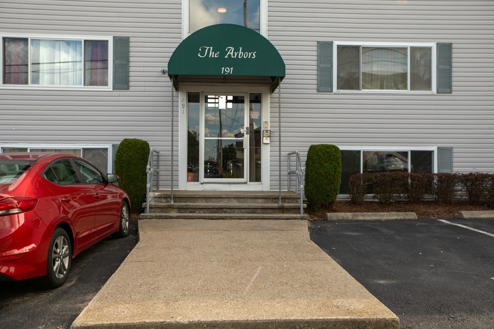 191 Glasgow St Unit Unit 1, Fall River, MA 02721