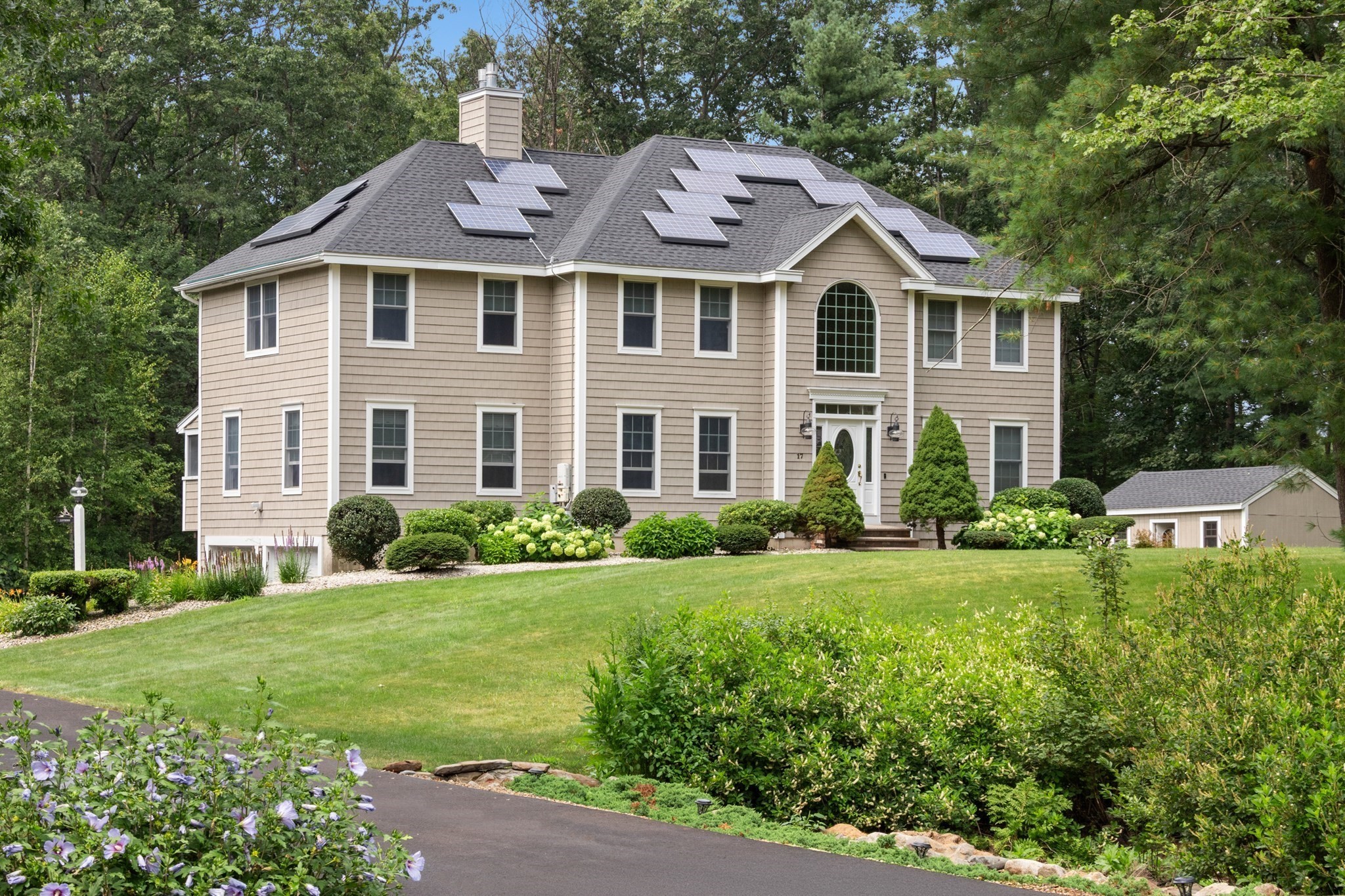 17 Sawmill Ridge, Haverhill, MA 01932