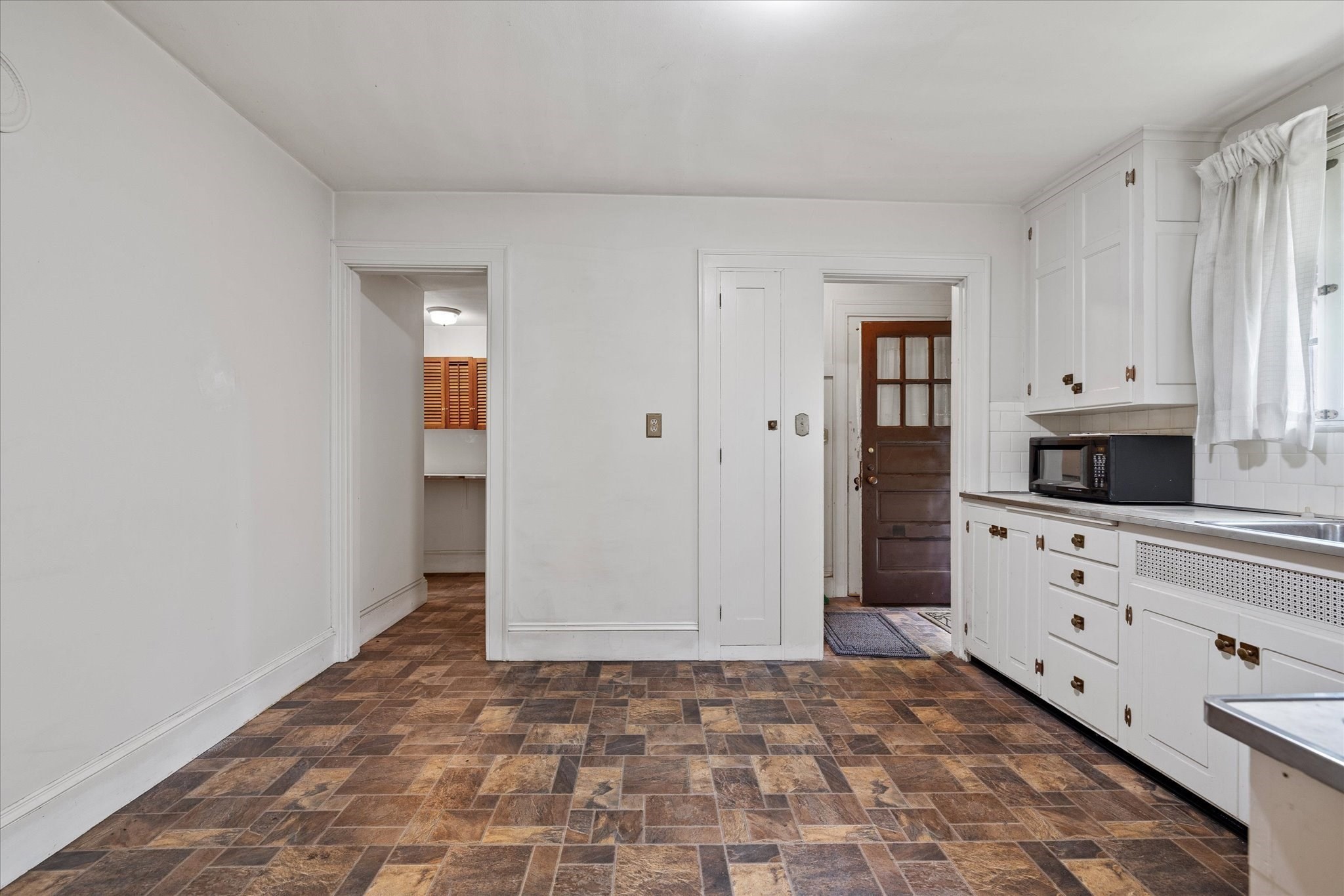 22 Audubon Rd, Worcester, MA 01602 - Image 9