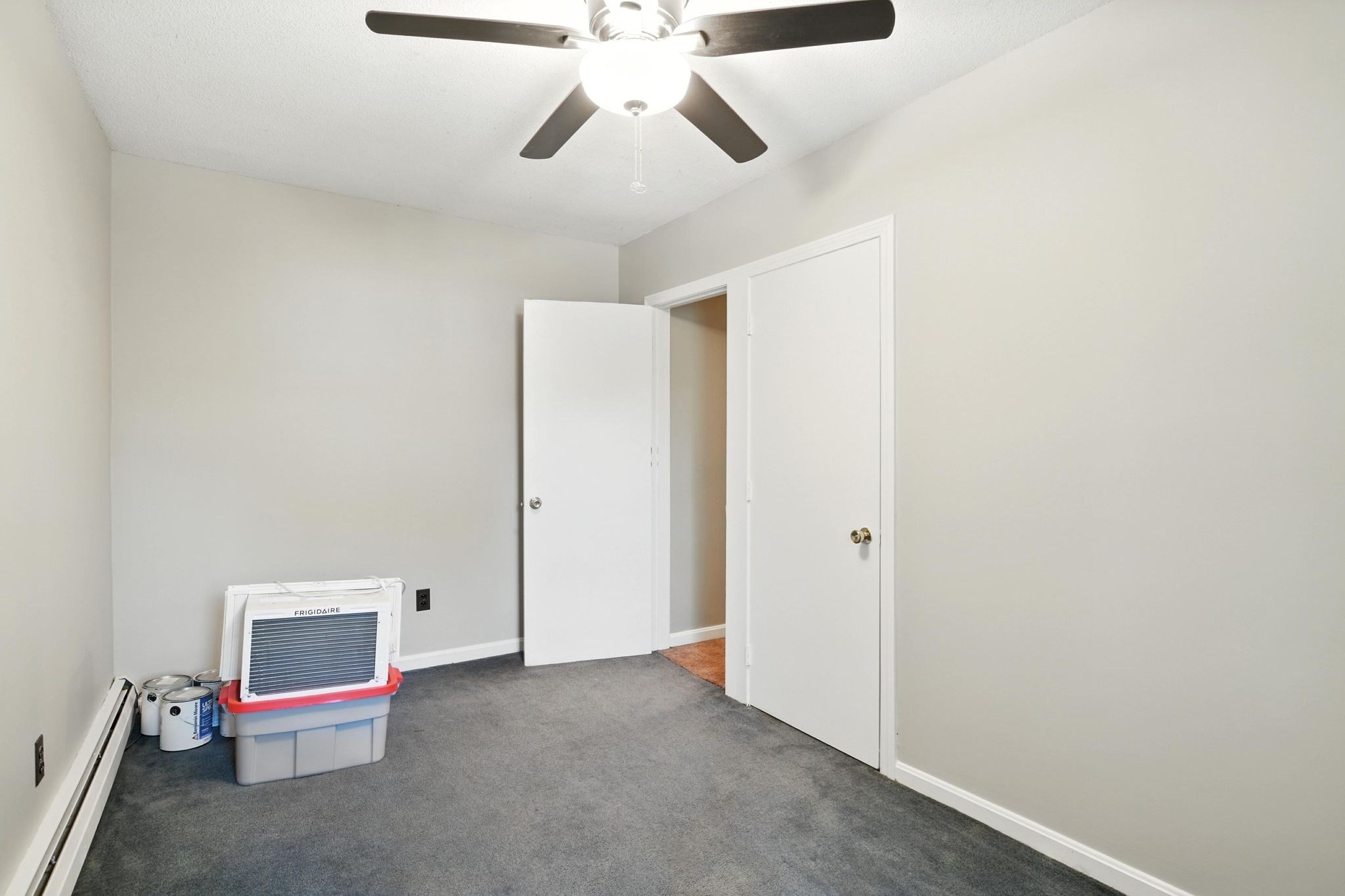 52 Emmett St, Chicopee, MA 01020 - Image 22