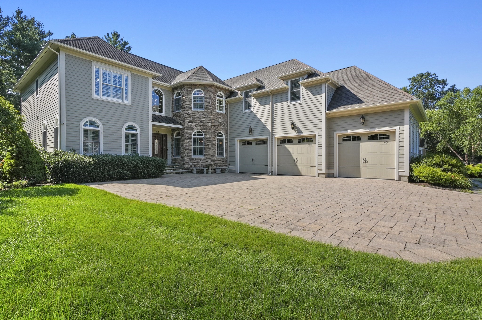 112 Mill St, Middleton, MA 01949