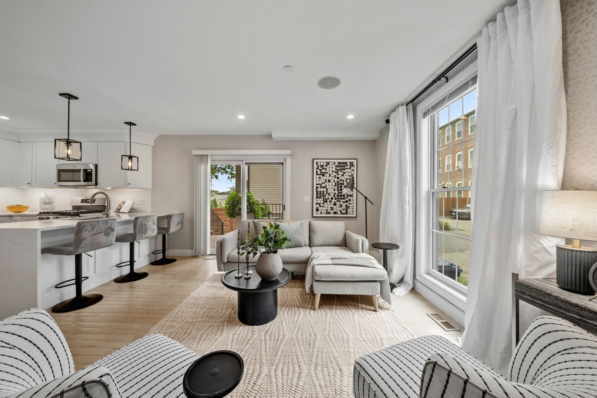 108 Mount Pleasant Ave. Unit 108R, Roxbury, Boston, MA 02119