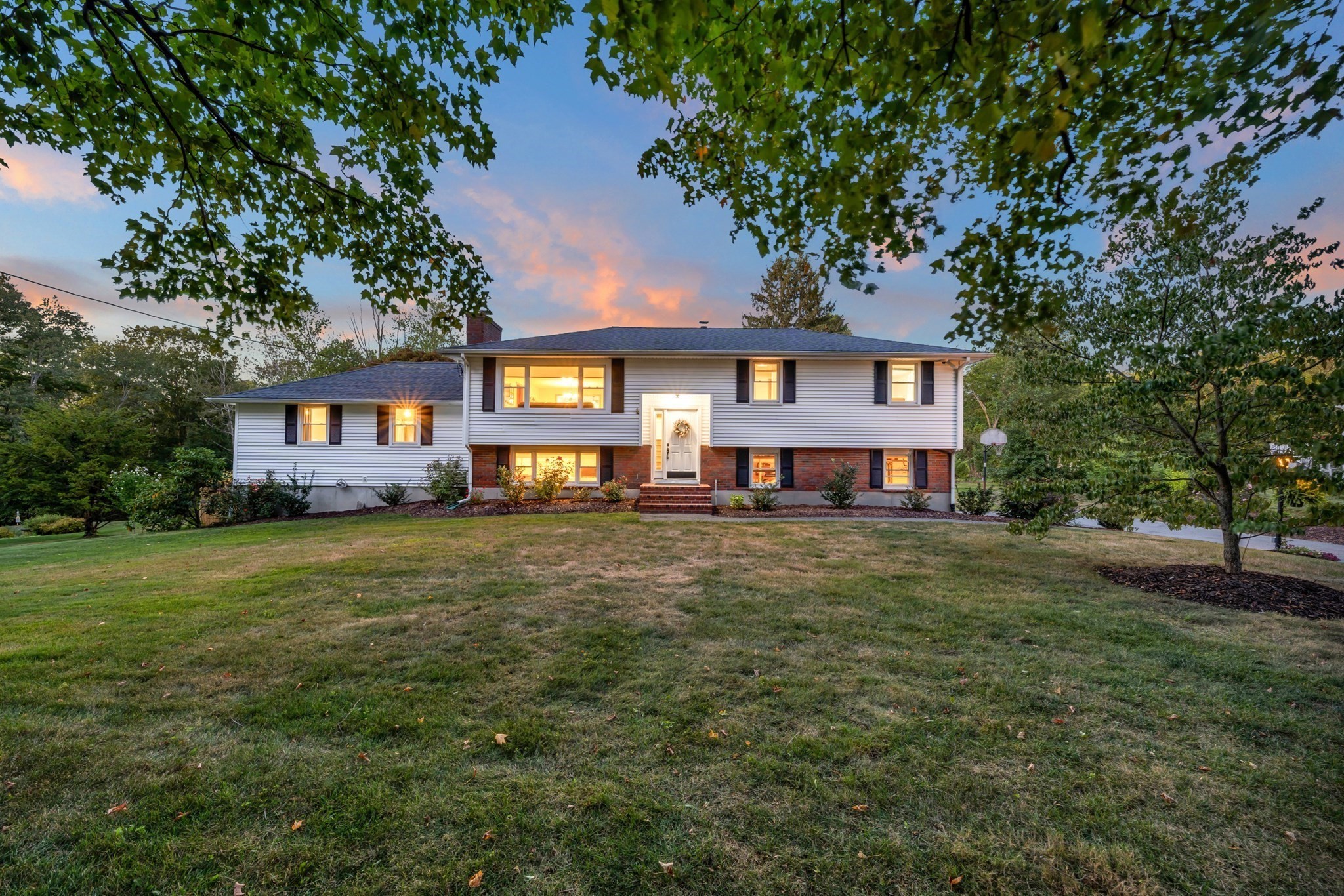 128 Bradford St, North Andover, MA 01845