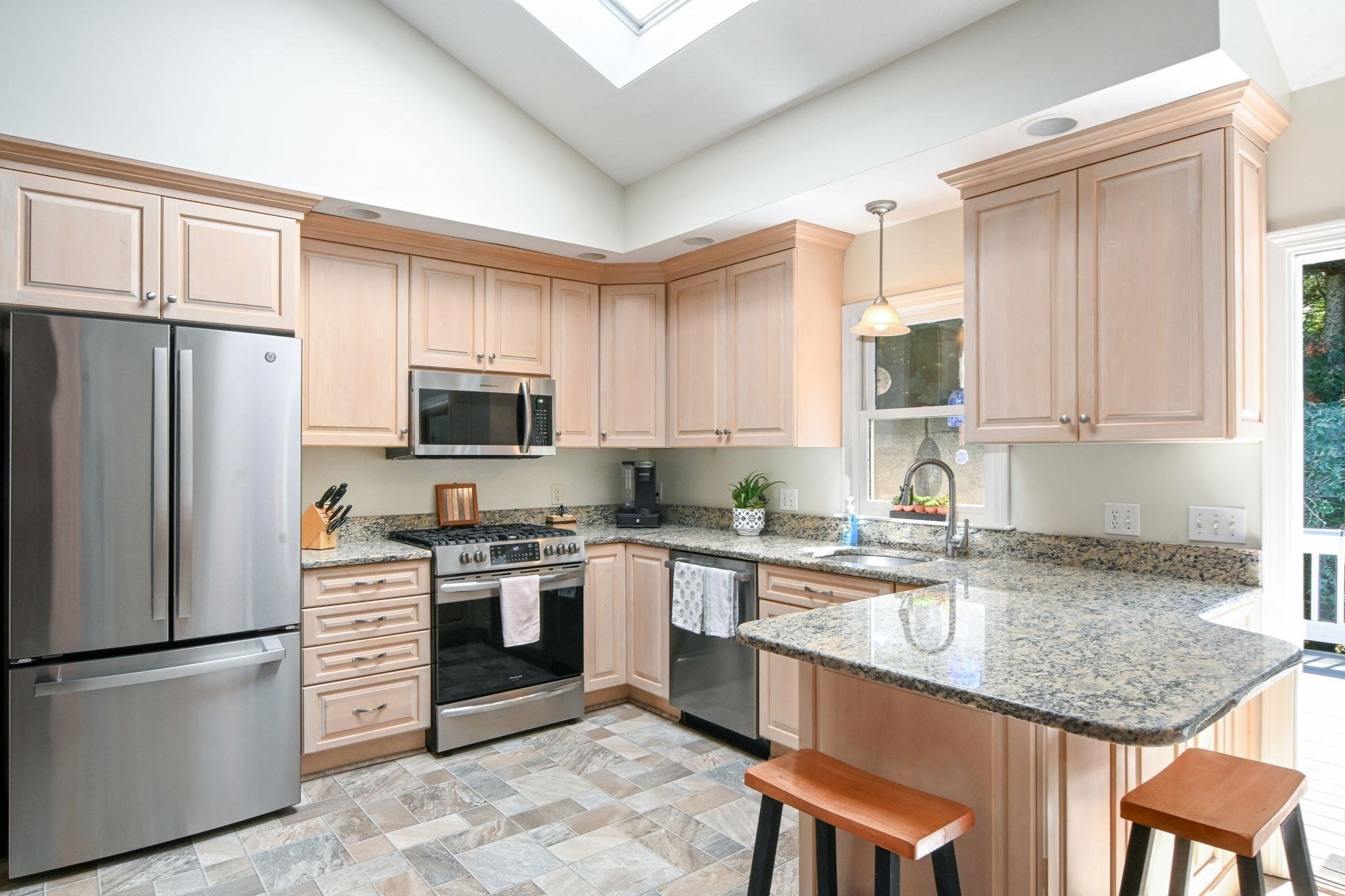 211 James Circle, Mashpee, MA 02649 - Image 7