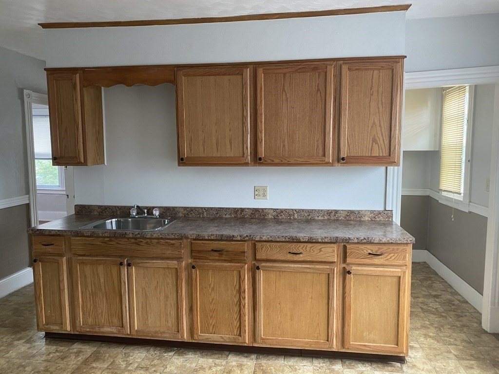 34 Mazarin Street, Springfield, MA 01151 - Image 3