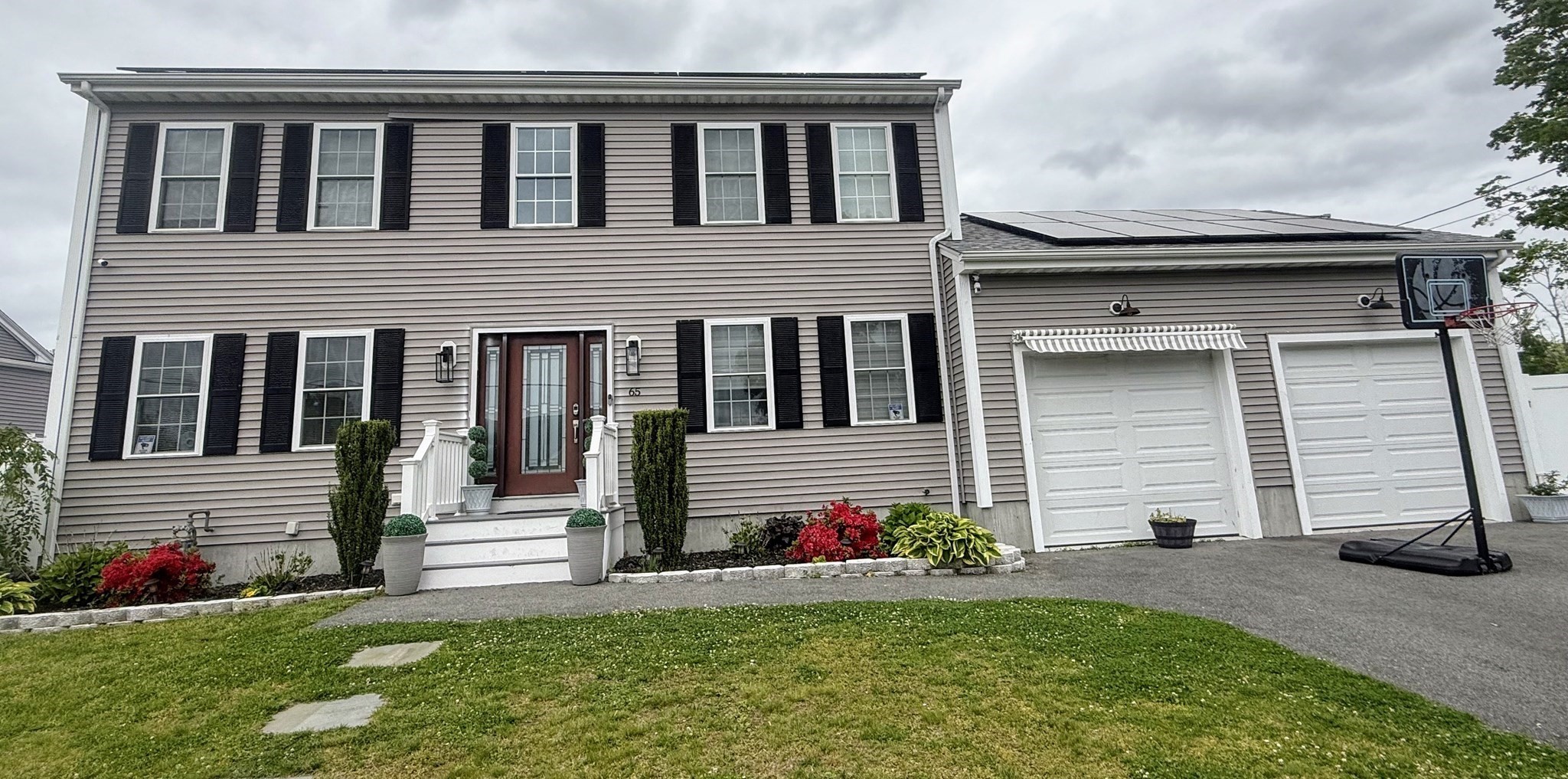 65 Armsby St, New Bedford, MA 02745