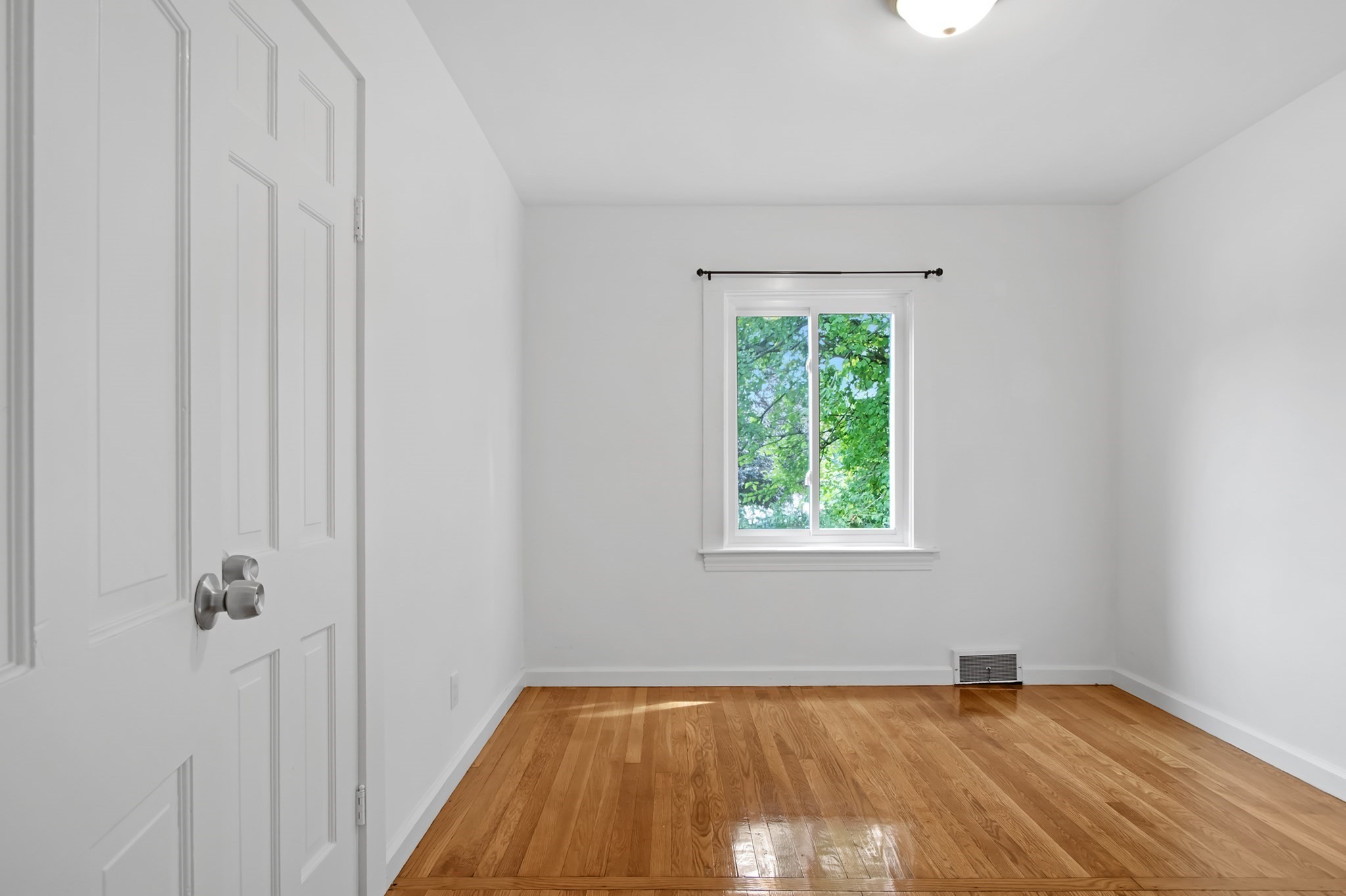 2 Rhode Island Rd, Lakeville, MA 02347 - Image 13