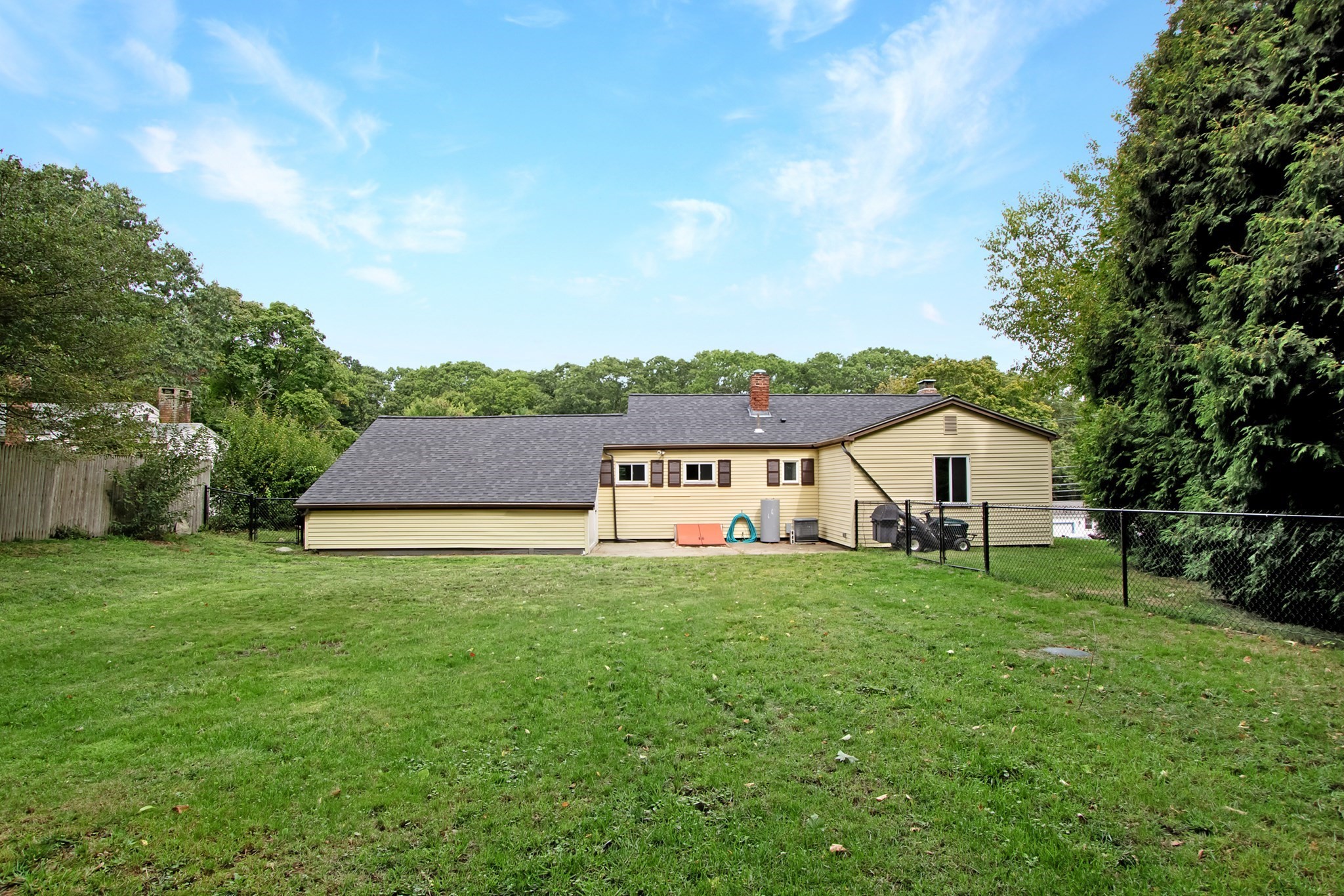 2 Rhode Island Rd, Lakeville, MA 02347 - Image 16