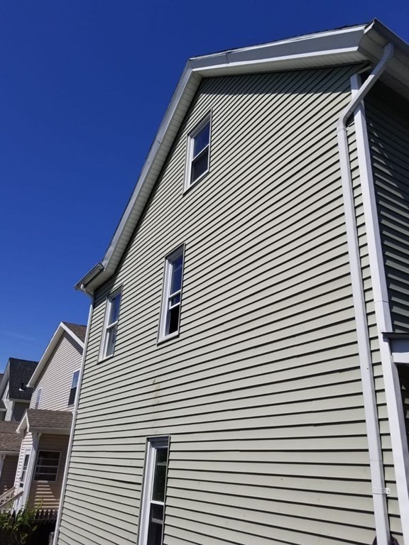 31 Russell St, West Springfield, MA 01089 - Image 2