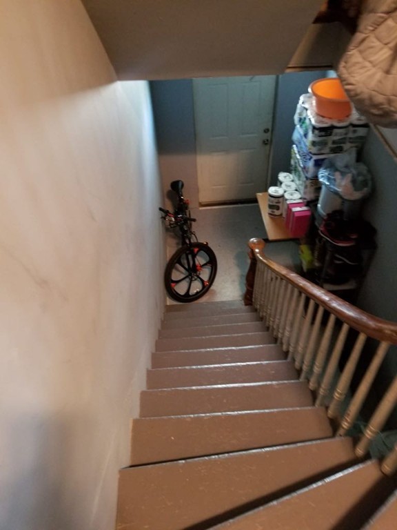 31 Russell St, West Springfield, MA 01089 - Image 3