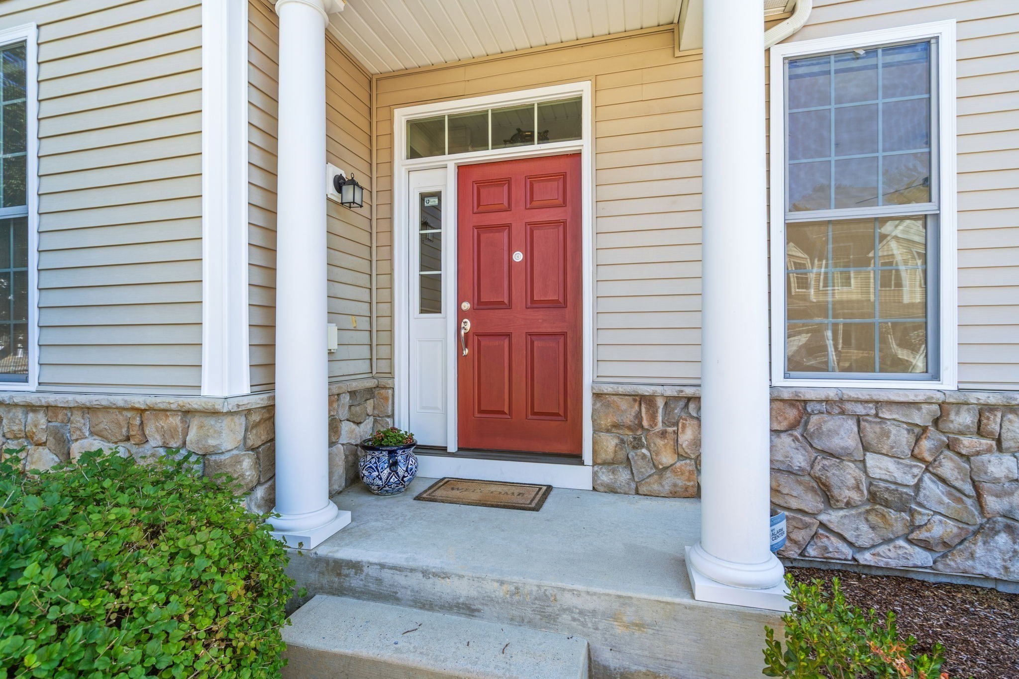 11 Pondside Lane Unit 11, Bolton, MA 01740