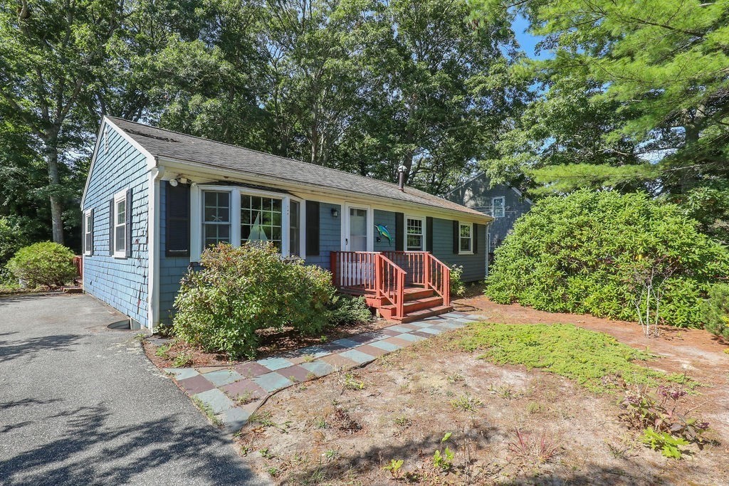 7 Yale Dr, Falmouth, MA 02536 - Image 1