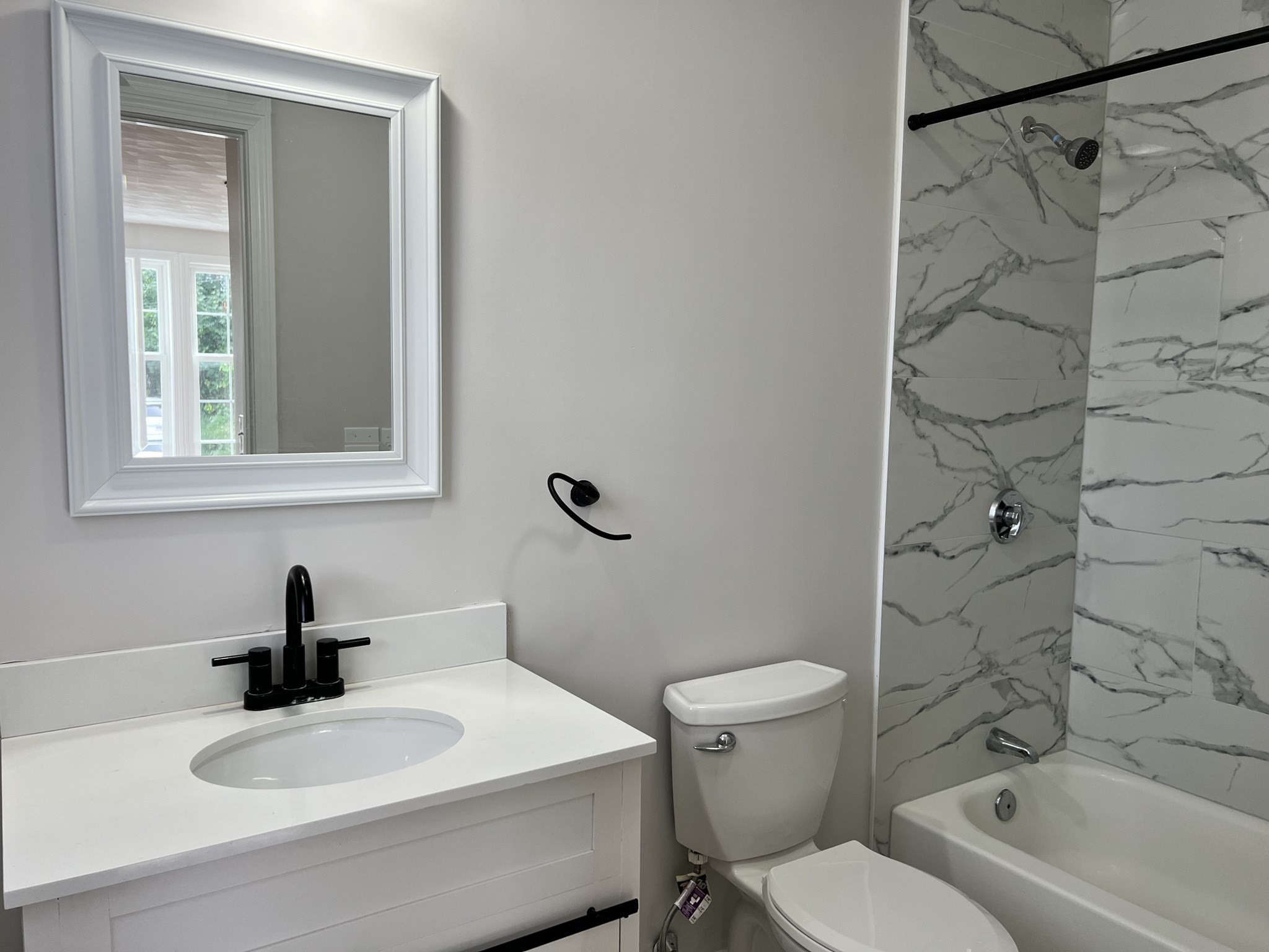 561 Potters Ave, Providence, RI 02907 - Image 16