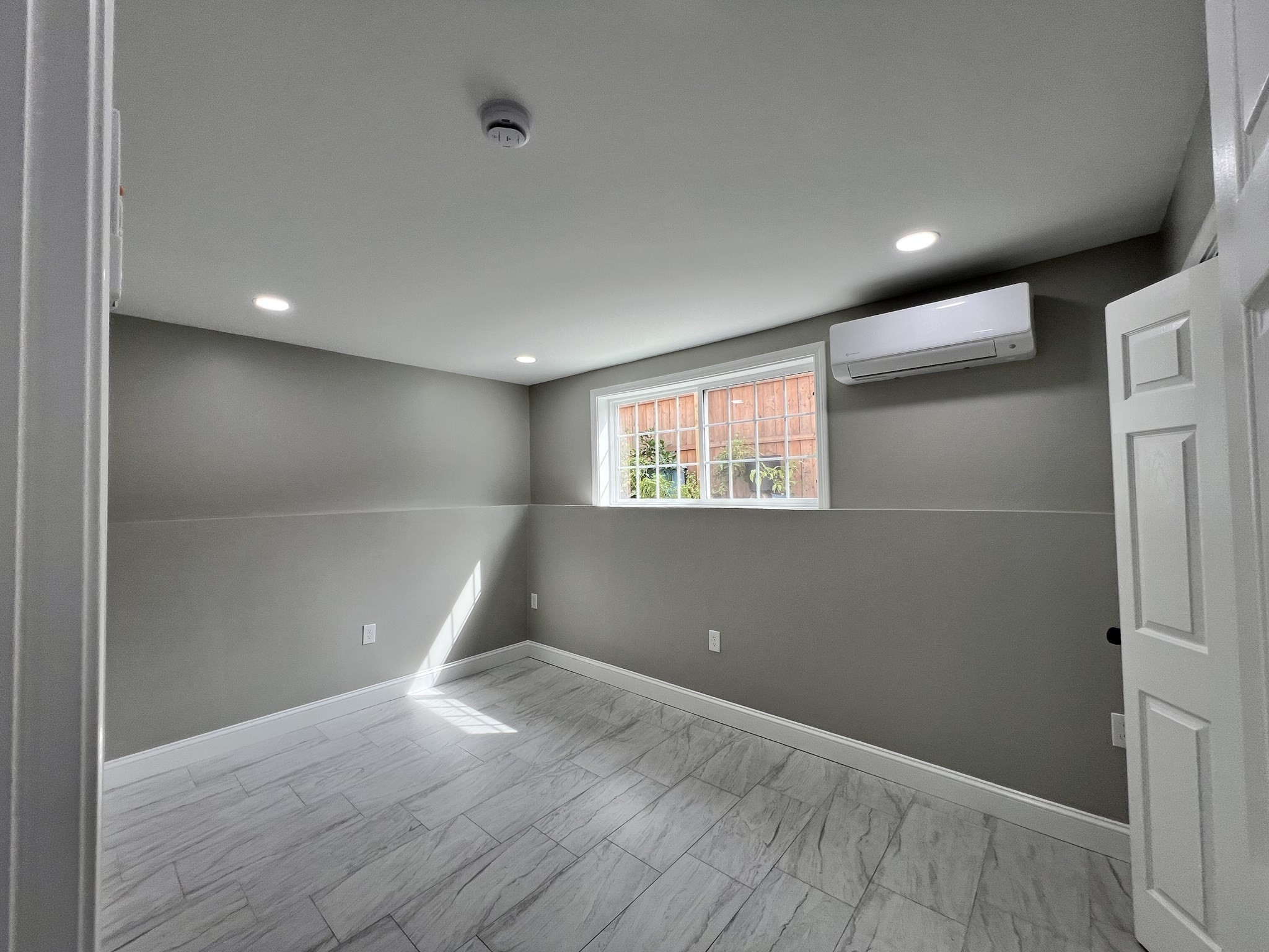 561 Potters Ave, Providence, RI 02907 - Image 27