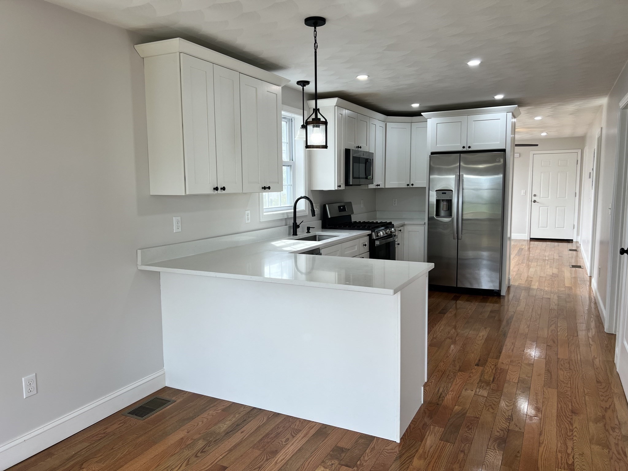 561 Potters Ave, Providence, RI 02907 - Image 9